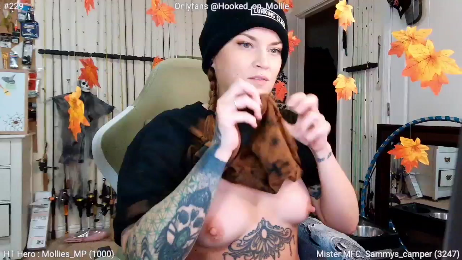 Gallery image thumbnail from MollieRose_'s myfreecams stream on, 10/29/2025, 03:42 image 16 of 20