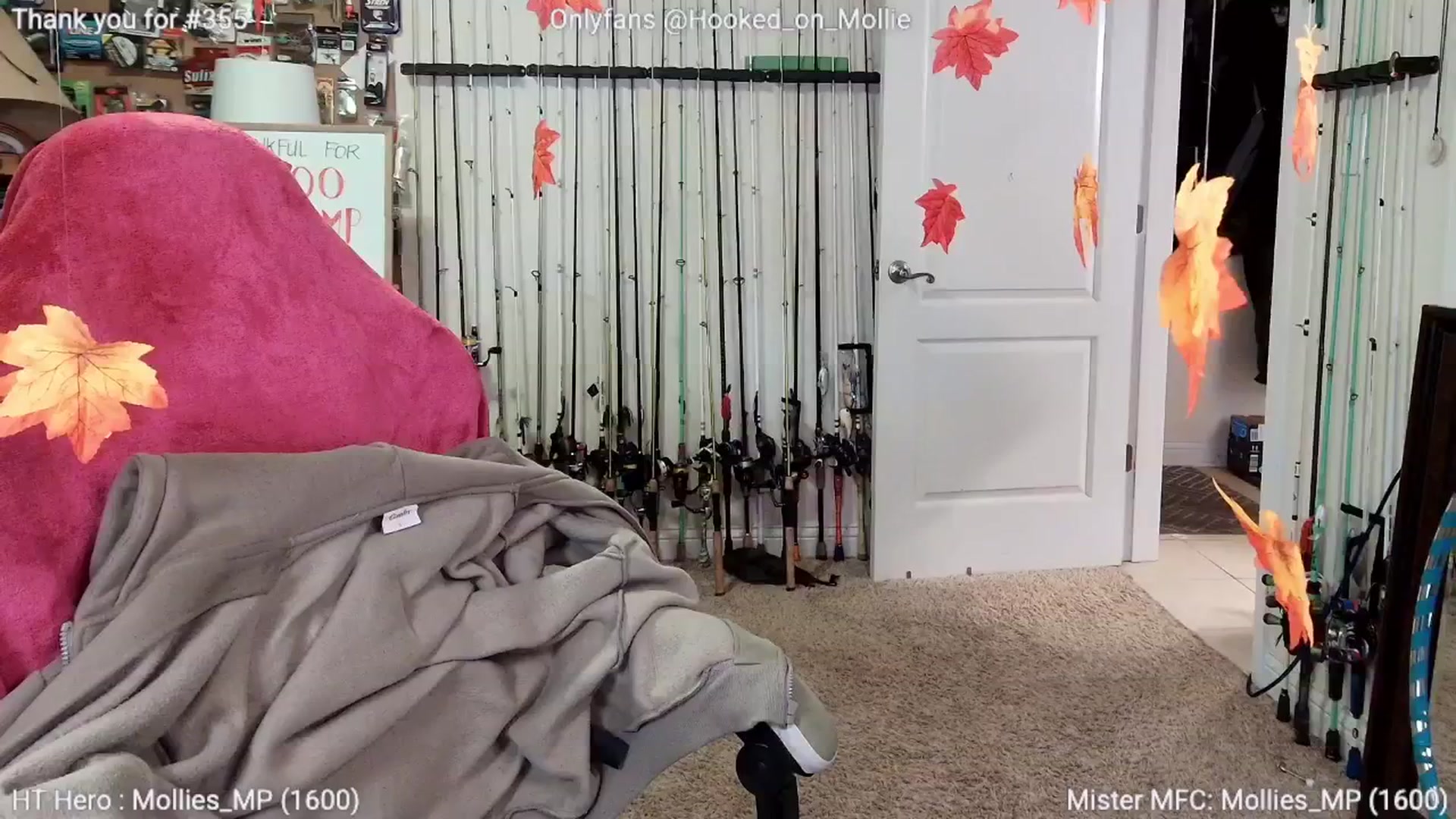 Gallery image thumbnail from MollieRose_'s myfreecams stream on, 11/14/2025, 03:08 image 2 of 20