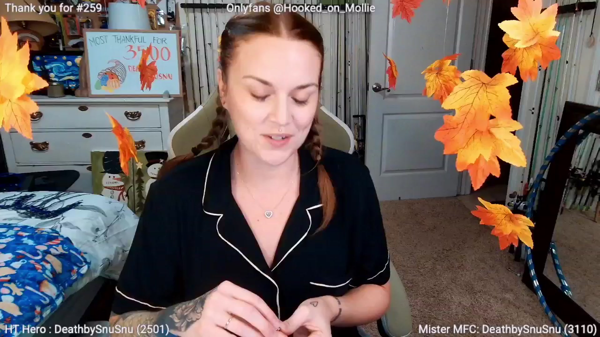 Gallery image thumbnail from MollieRose_'s myfreecams stream on, 11/20/2025, 05:20 image 6 of 20