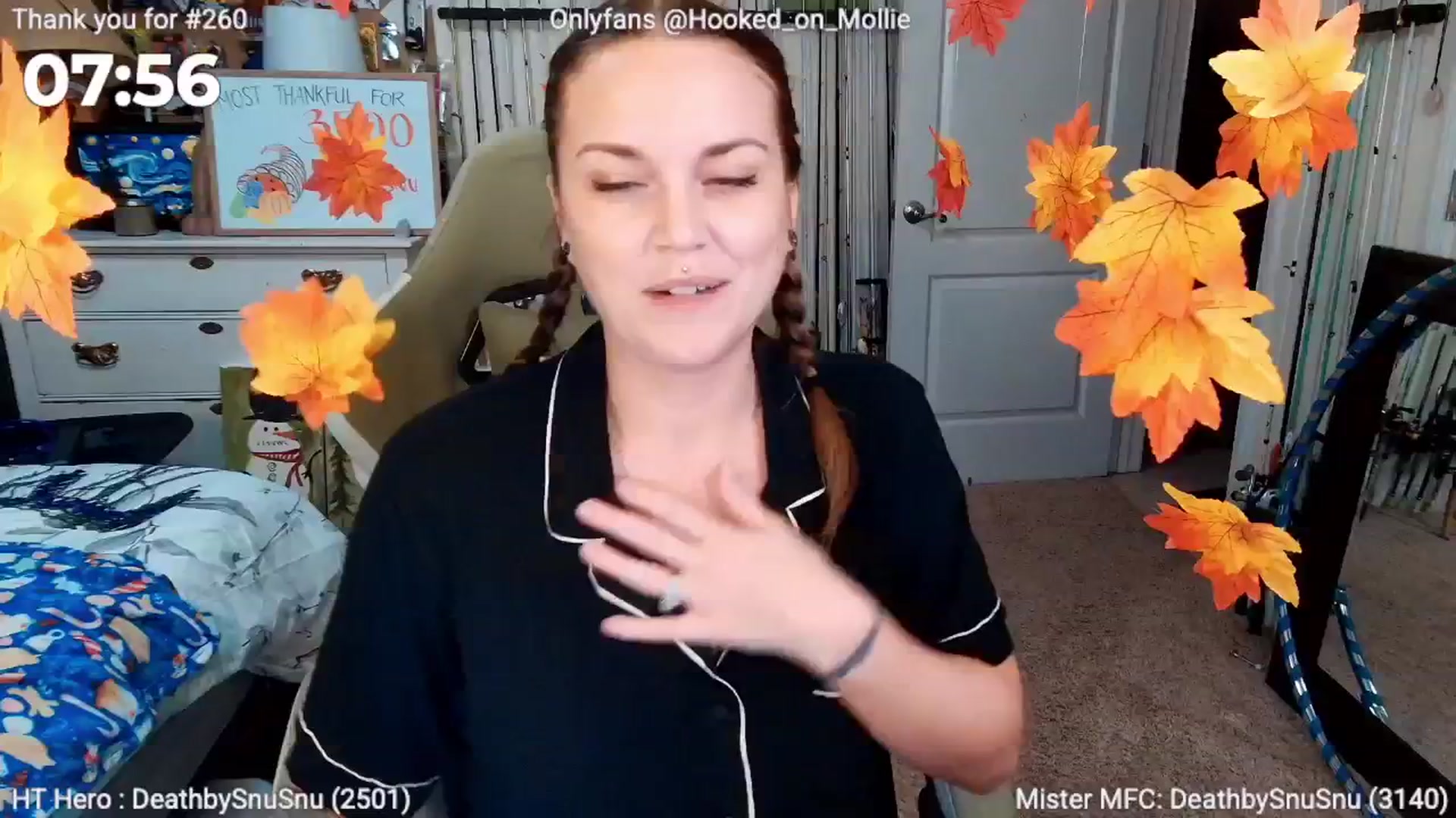 Gallery image thumbnail from MollieRose_'s myfreecams stream on, 11/20/2025, 05:20 image 12 of 20