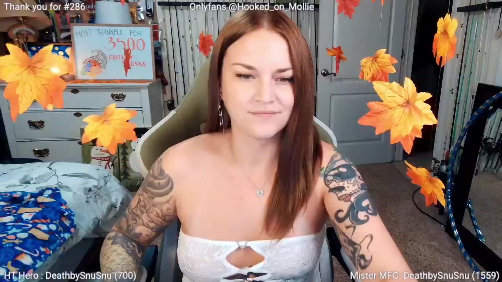 Gallery image thumbnail from MollieRose_'s myfreecams stream on, 11/22/2025, 03:57 image 8 of 20