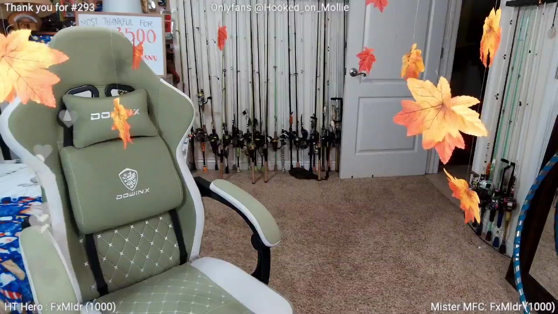 Gallery image thumbnail from MollieRose_'s myfreecams stream on, 11/25/2025, 08:24 image 11 of 20