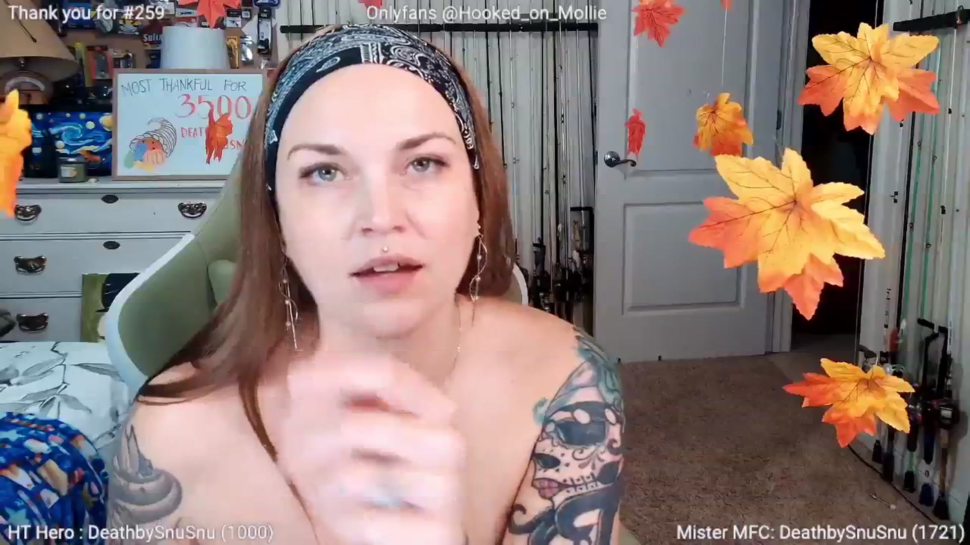 Gallery image thumbnail from MollieRose_'s myfreecams stream on, 11/26/2025, 03:25 image 16 of 20