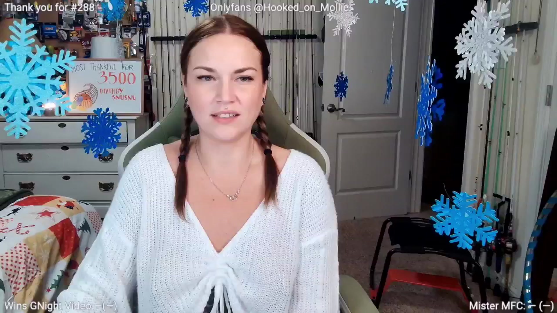 Gallery image thumbnail from MollieRose_'s myfreecams stream on, 11/29/2025, 04:27 image 2 of 20