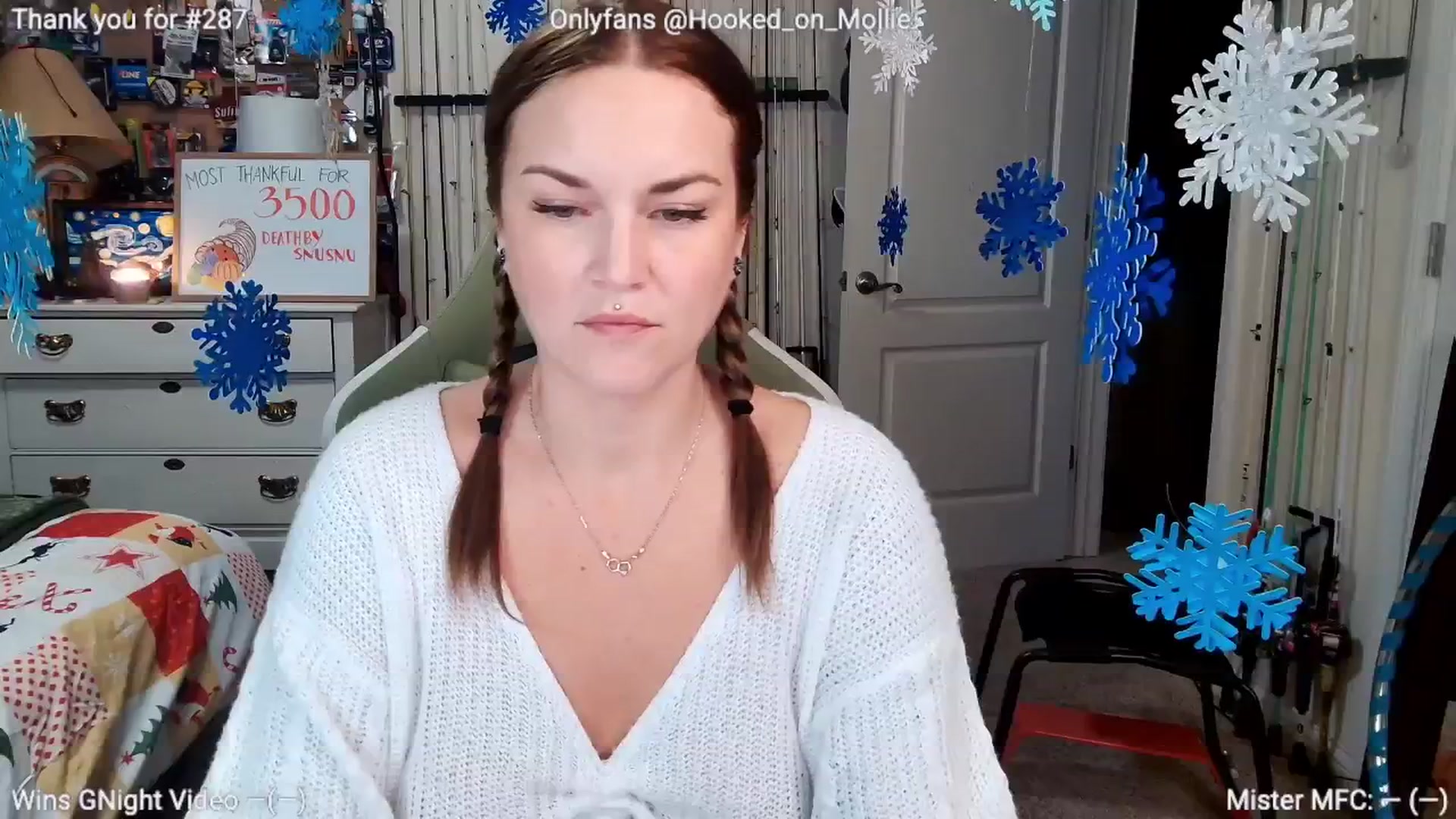 Gallery image thumbnail from MollieRose_'s myfreecams stream on, 11/29/2025, 04:27 image 1 of 20