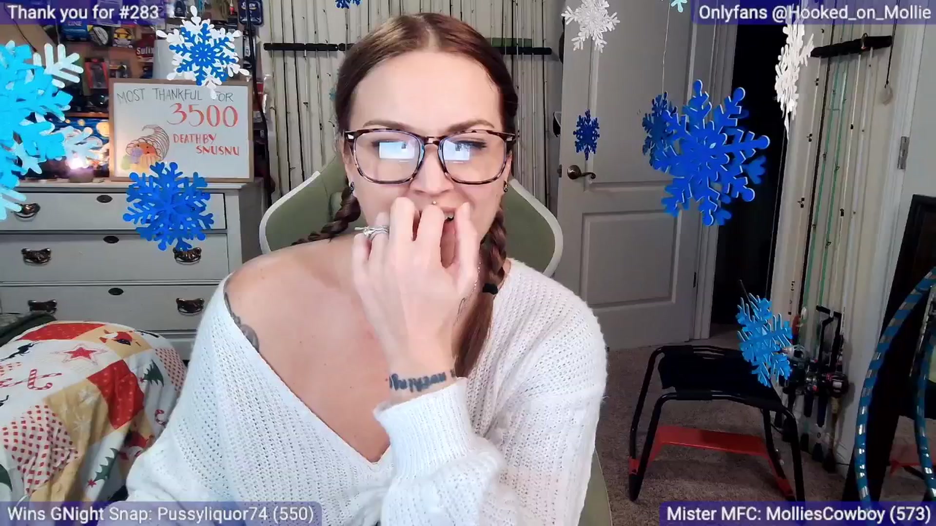 Gallery image thumbnail from MollieRose_'s myfreecams stream on, 11/29/2025, 04:27 image 10 of 20
