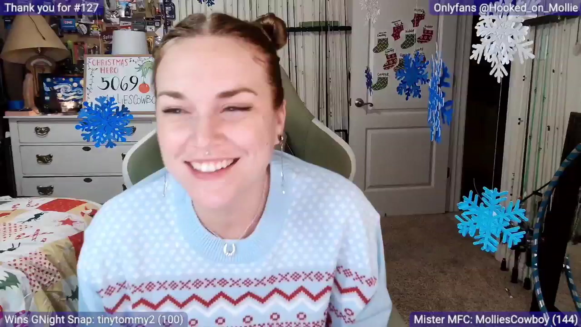Gallery image thumbnail from MollieRose_'s myfreecams stream on, 12/06/2025, 03:08 image 10 of 20