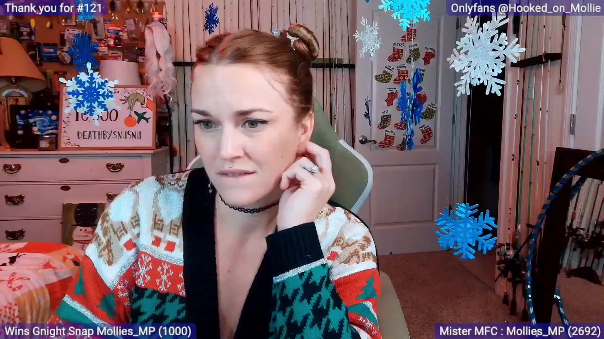 Gallery image thumbnail from MollieRose_'s myfreecams stream on, 12/12/2025, 05:07 image 17 of 20