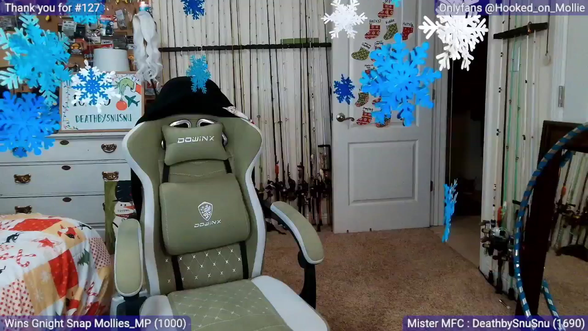 Gallery image thumbnail from MollieRose_'s myfreecams stream on, 12/13/2025, 03:08 image 17 of 20