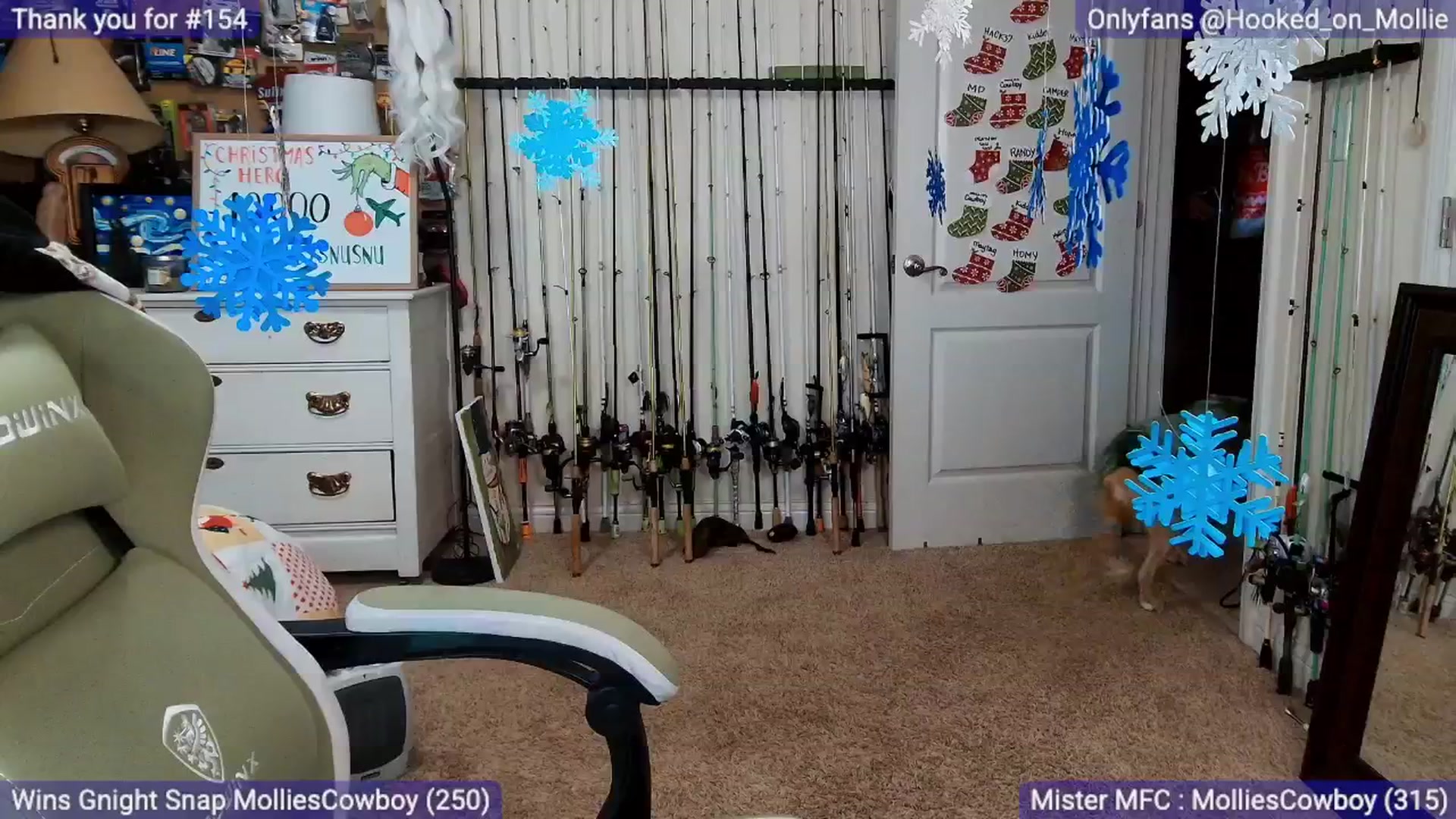 Gallery image thumbnail from MollieRose_'s myfreecams stream on, 12/16/2025, 02:53 image 9 of 20
