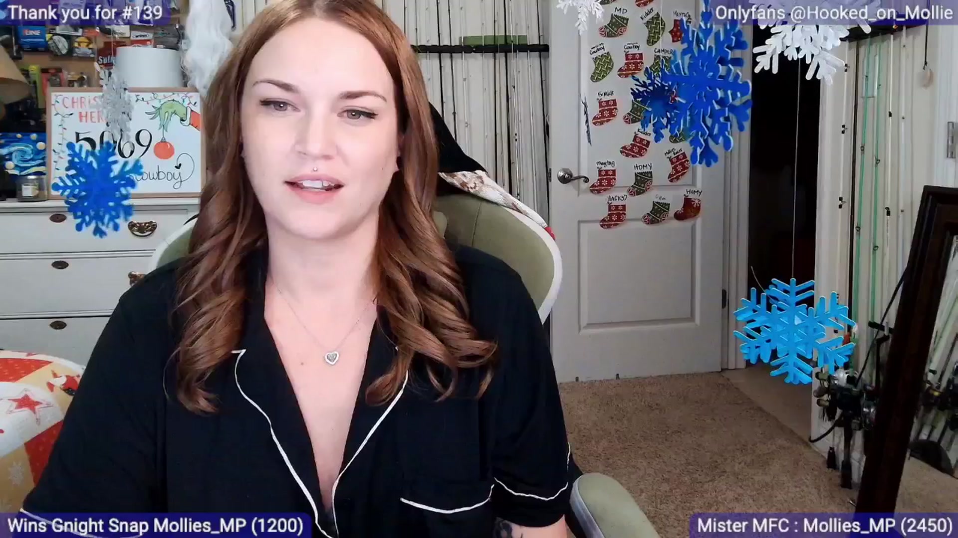 Gallery image thumbnail from MollieRose_'s myfreecams stream on, 12/23/2025, 05:12 image 17 of 20