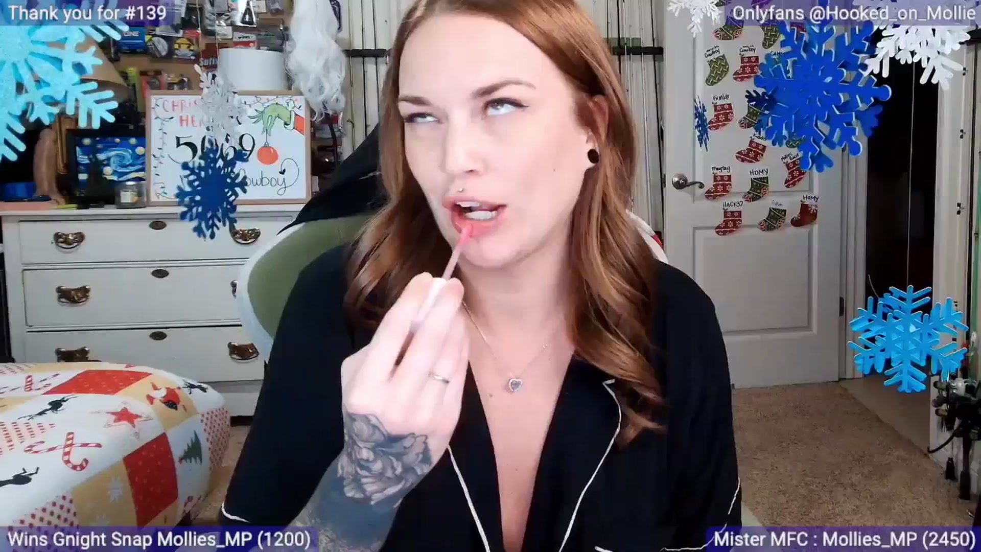 Gallery image thumbnail from MollieRose_'s myfreecams stream on, 12/23/2025, 05:12 image 14 of 20