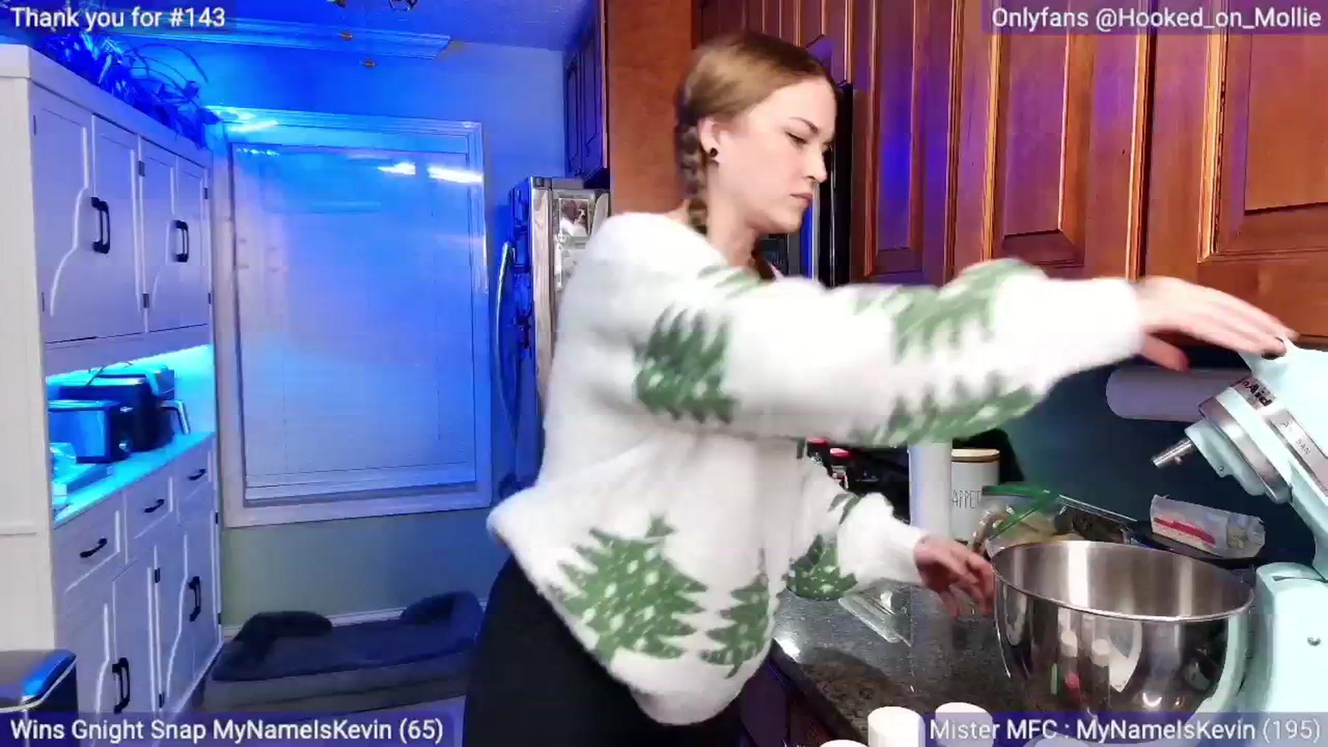 Gallery image thumbnail from MollieRose_'s myfreecams stream on, 12/24/2025, 01:43 image 1 of 20