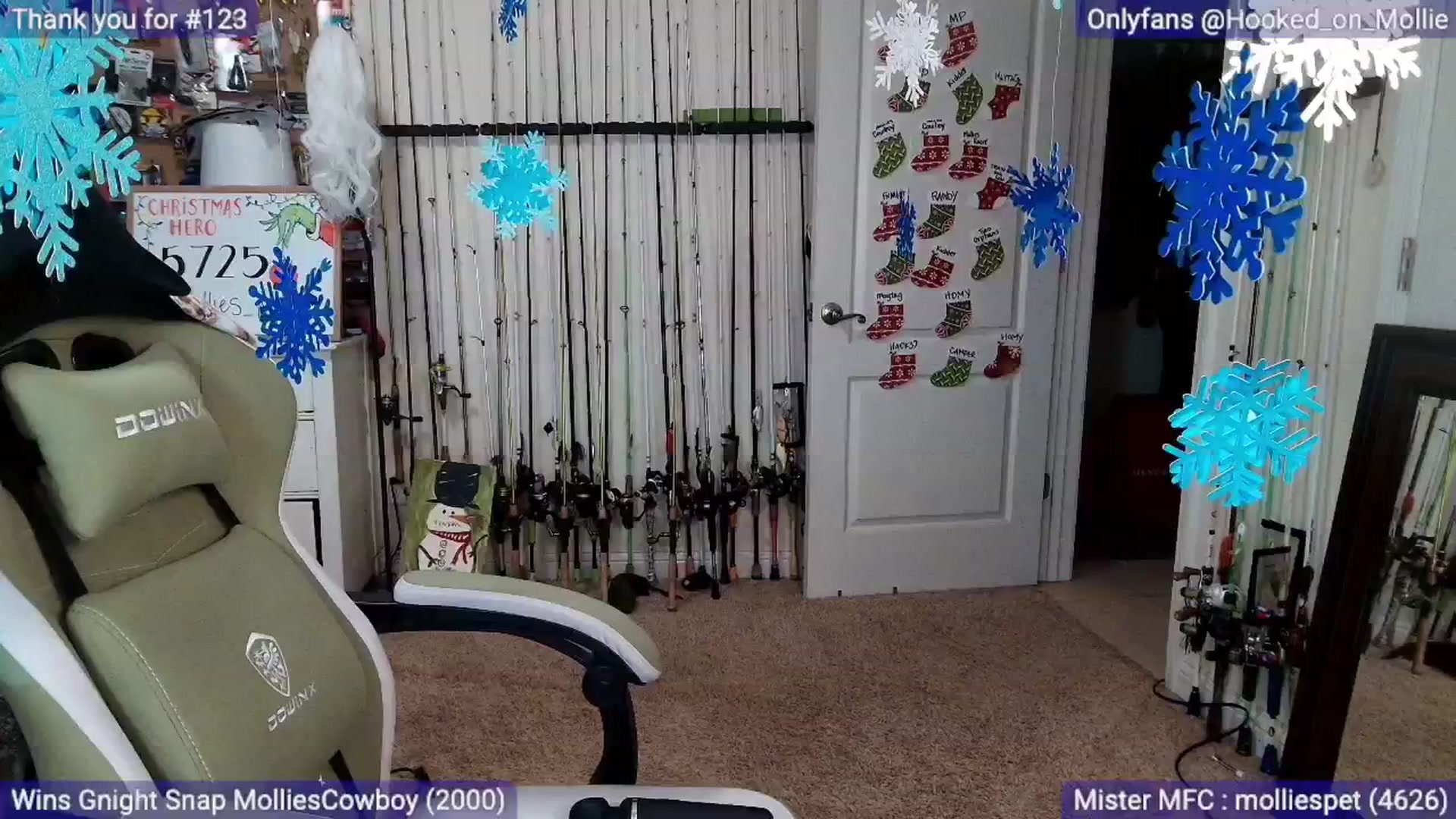 Gallery image thumbnail from MollieRose_'s myfreecams stream on, 12/25/2025, 04:40 image 9 of 20