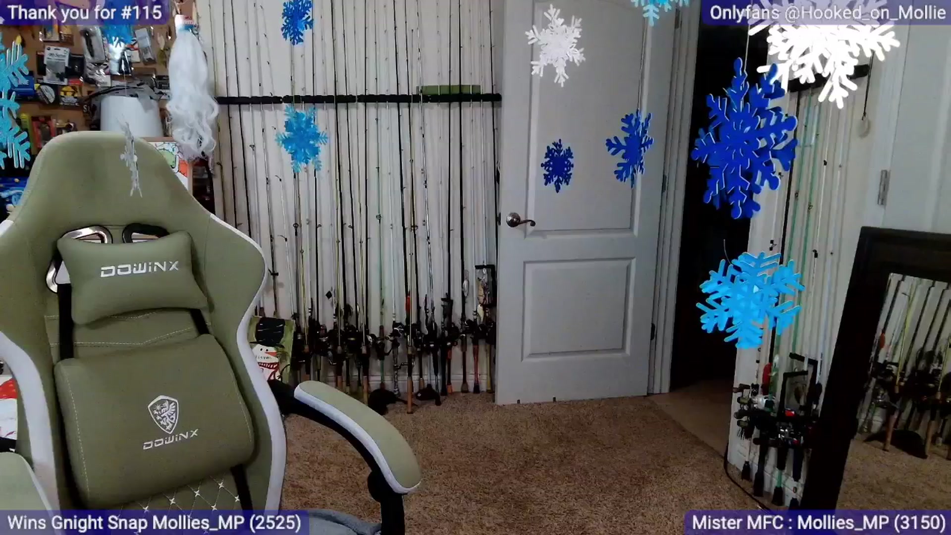 Gallery image thumbnail from MollieRose_'s myfreecams stream on, 12/27/2025, 05:06 image 2 of 20