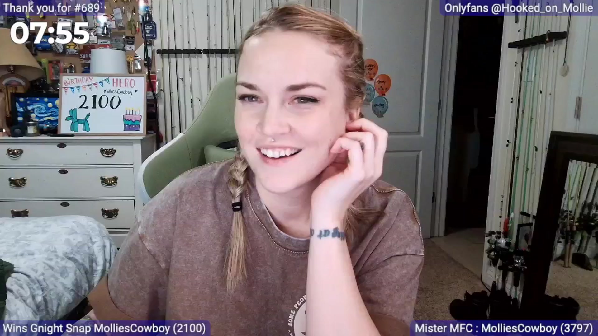 Gallery image thumbnail from MollieRose_'s myfreecams stream on, 01/06/2026, 04:22 image 15 of 20