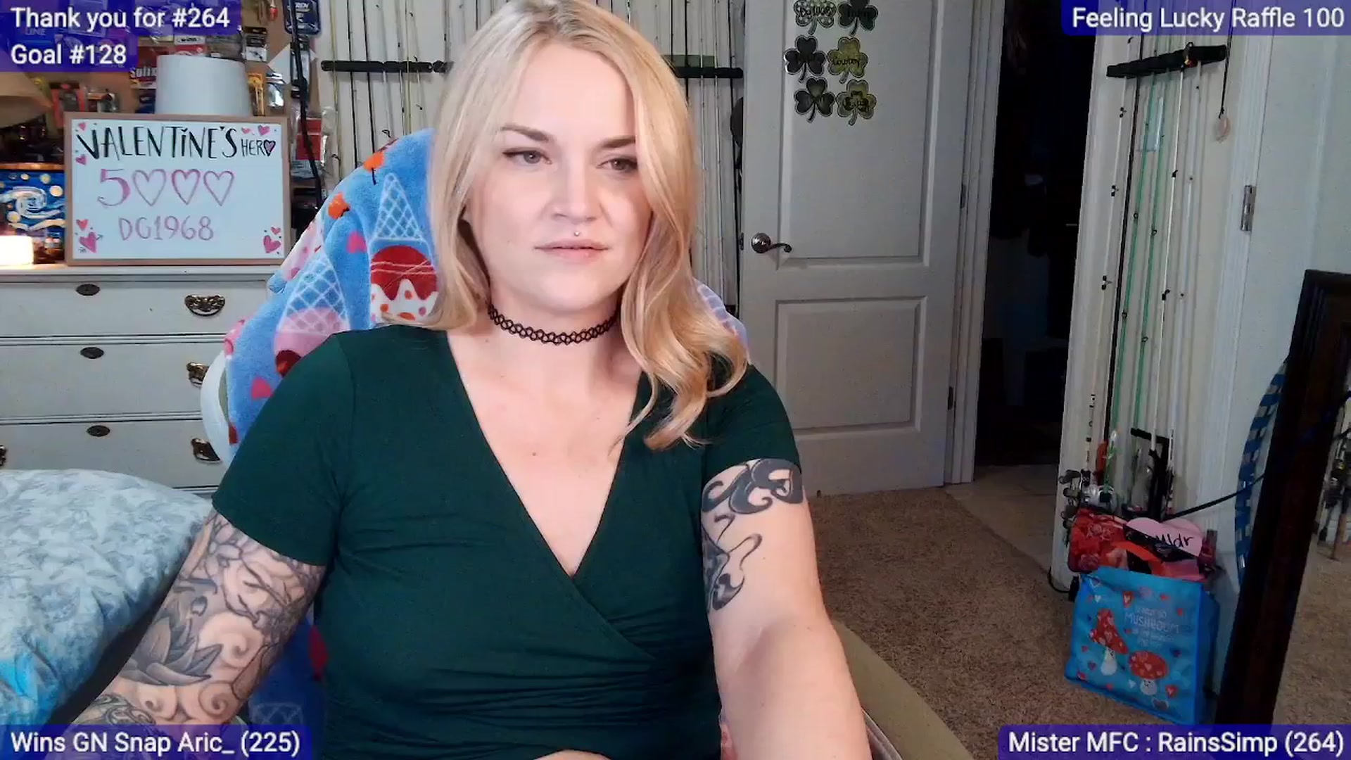 Gallery image thumbnail from MollieRose_'s myfreecams stream on, 02/18/2026, 01:18 image 19 of 20