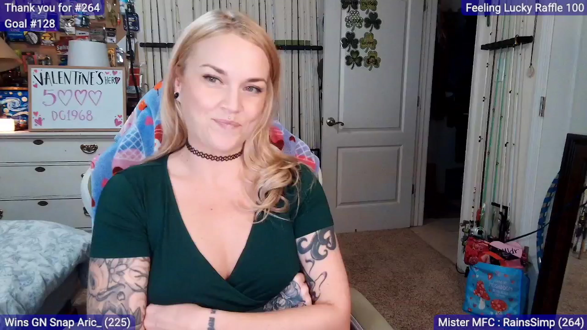 Gallery image thumbnail from MollieRose_'s myfreecams stream on, 02/18/2026, 01:18 image 16 of 20