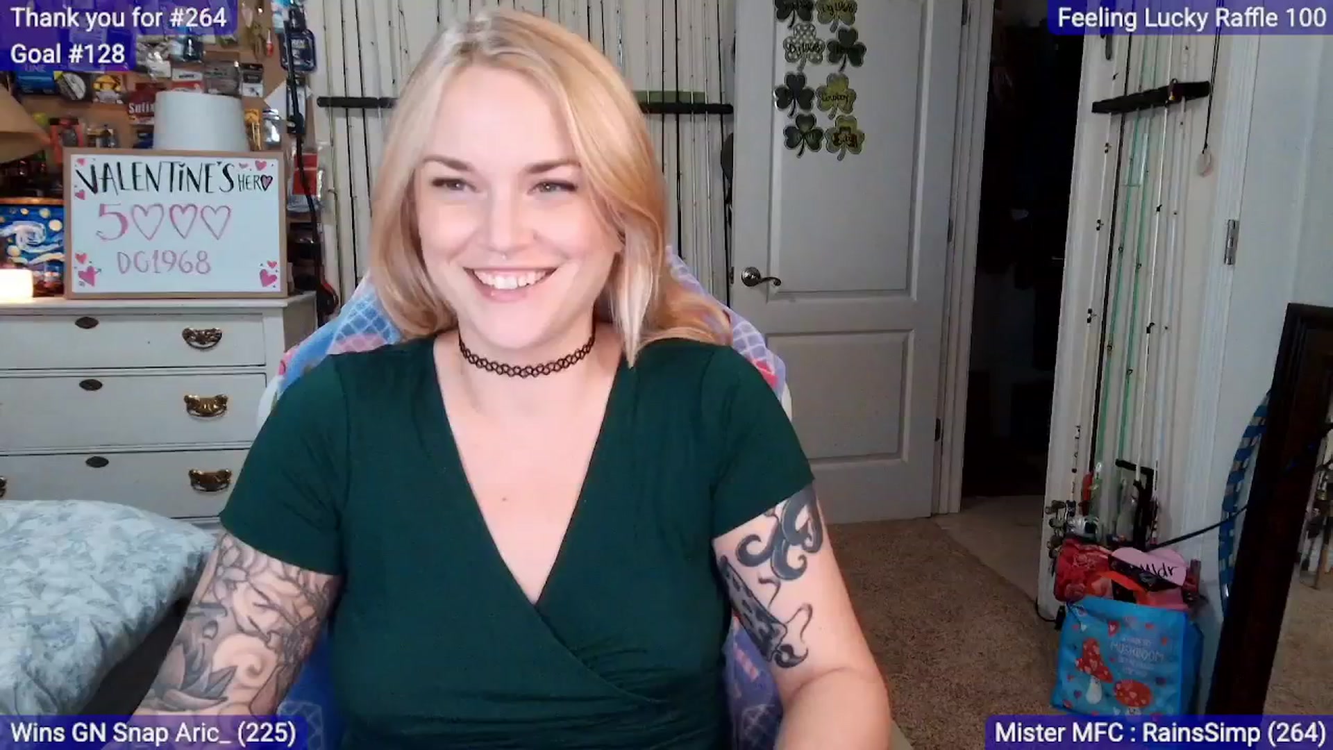 Gallery image thumbnail from MollieRose_'s myfreecams stream on, 02/18/2026, 01:18 image 17 of 20