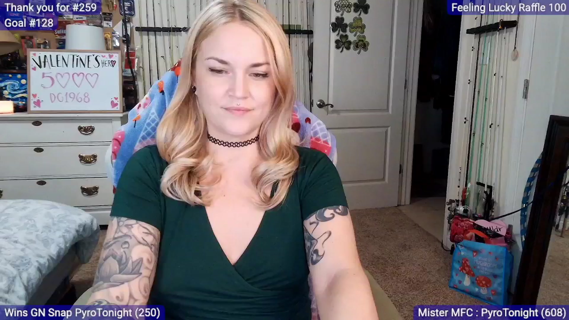Gallery image thumbnail from MollieRose_'s myfreecams stream on, 02/18/2026, 04:00 image 19 of 20
