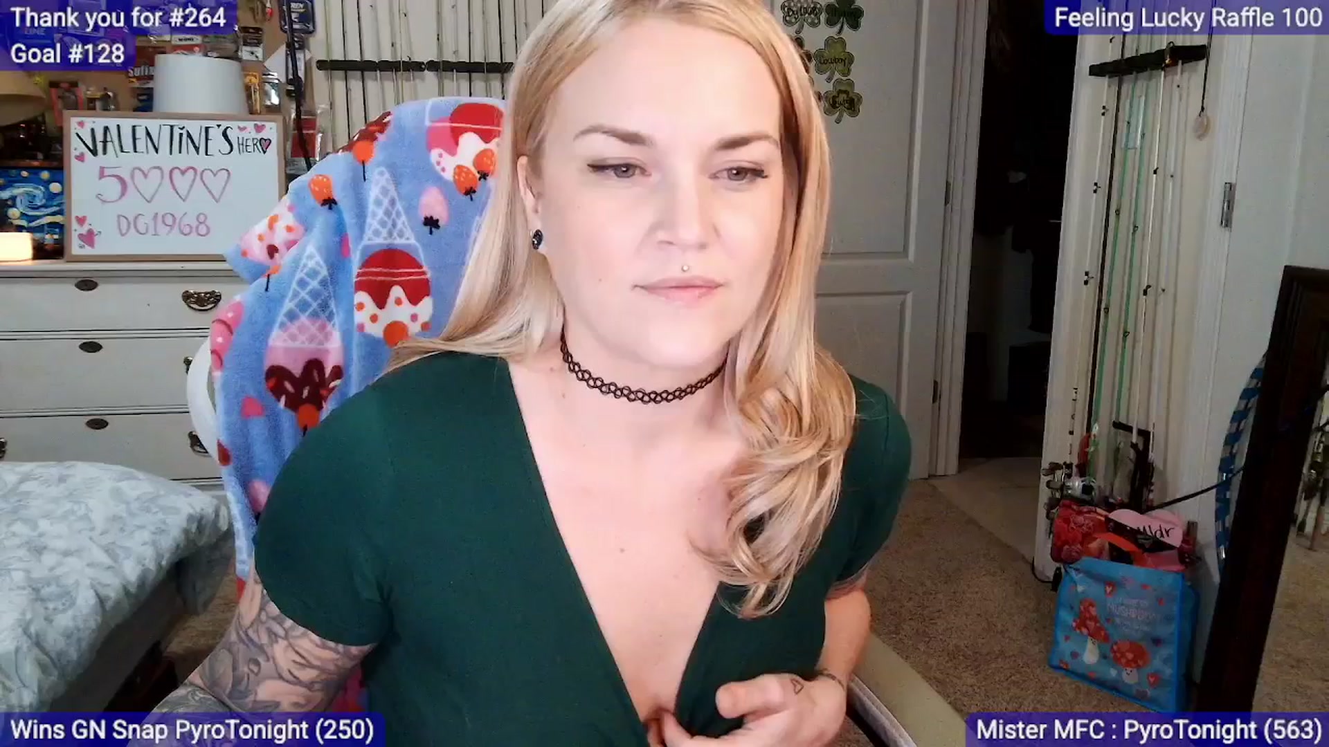 Gallery image thumbnail from MollieRose_'s myfreecams stream on, 02/18/2026, 04:00 image 9 of 20