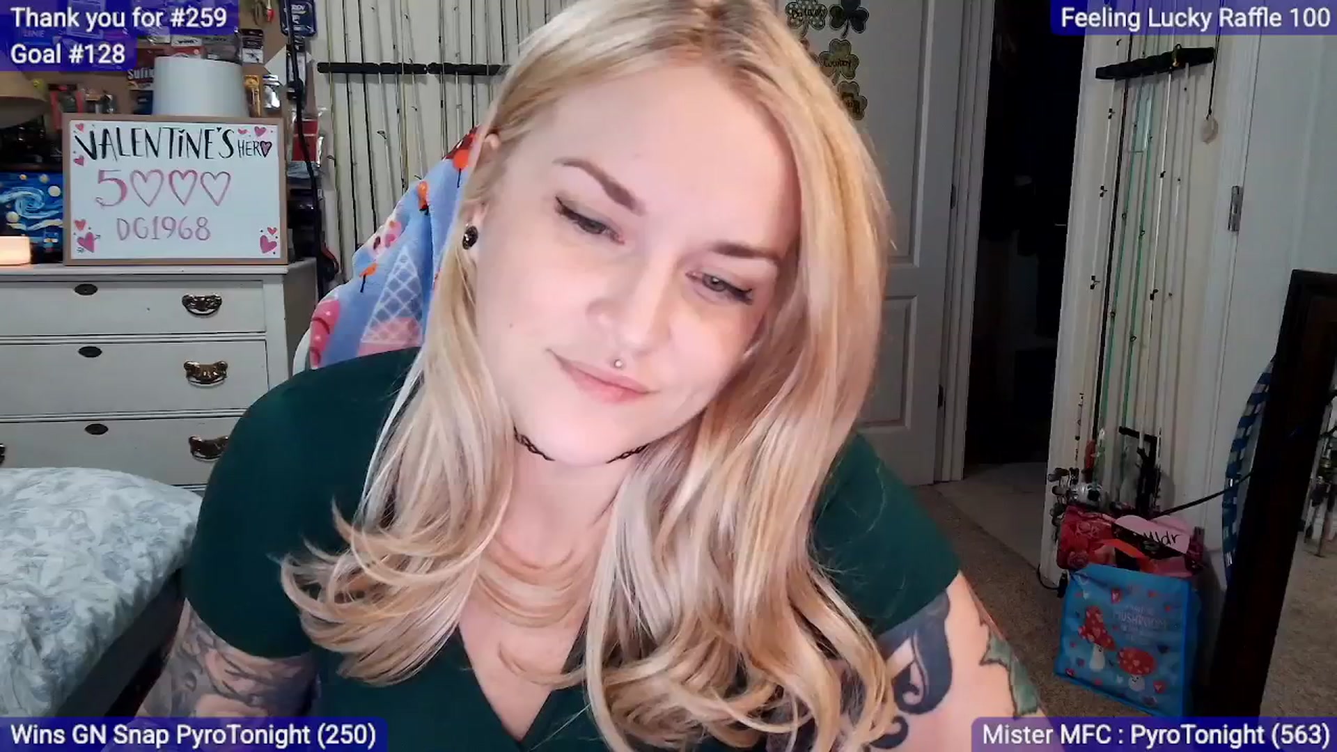 Gallery image thumbnail from MollieRose_'s myfreecams stream on, 02/18/2026, 04:00 image 17 of 20