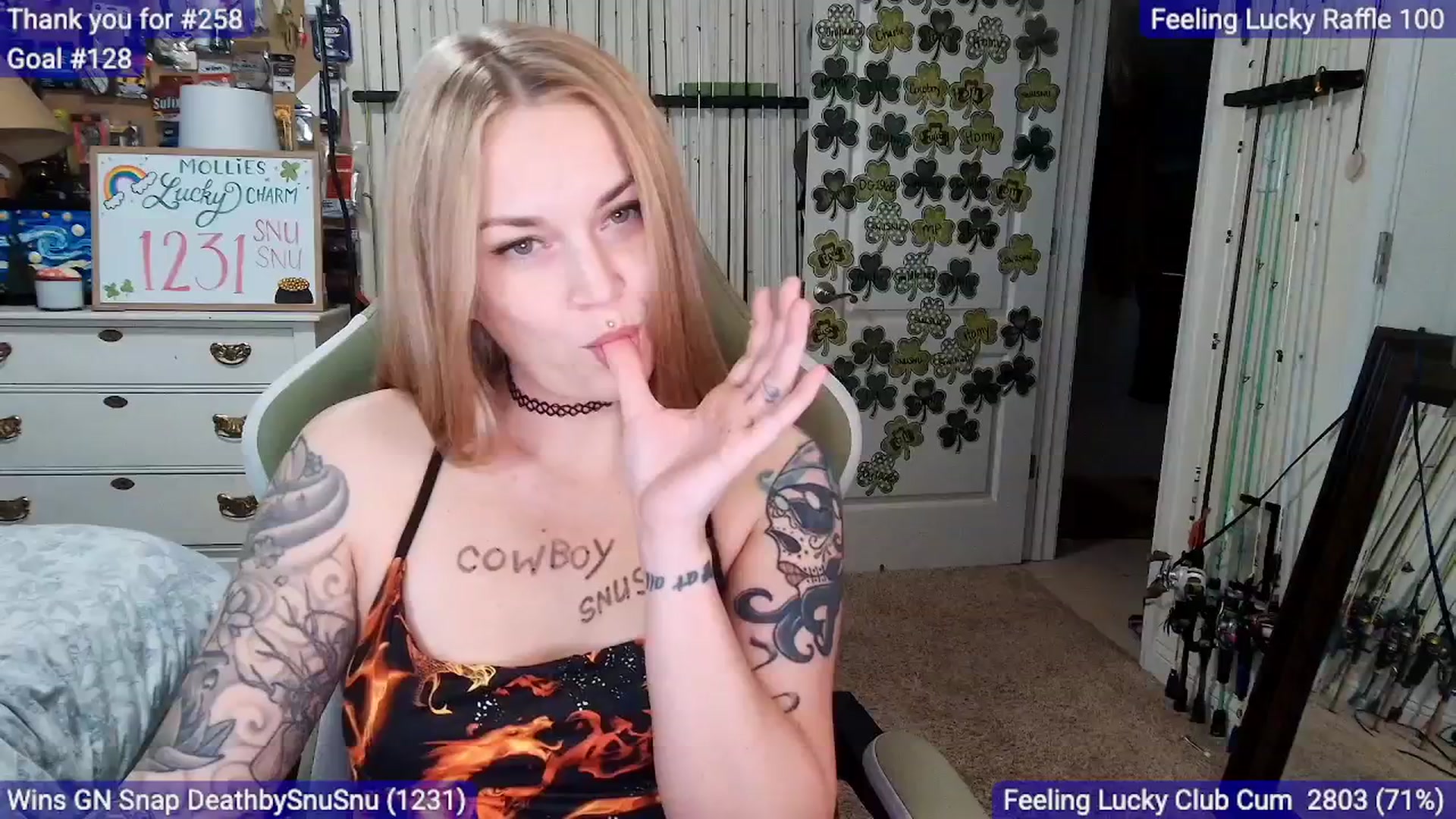 Gallery image thumbnail from MollieRose_'s myfreecams stream on, 03/05/2026, 04:38 image 17 of 20