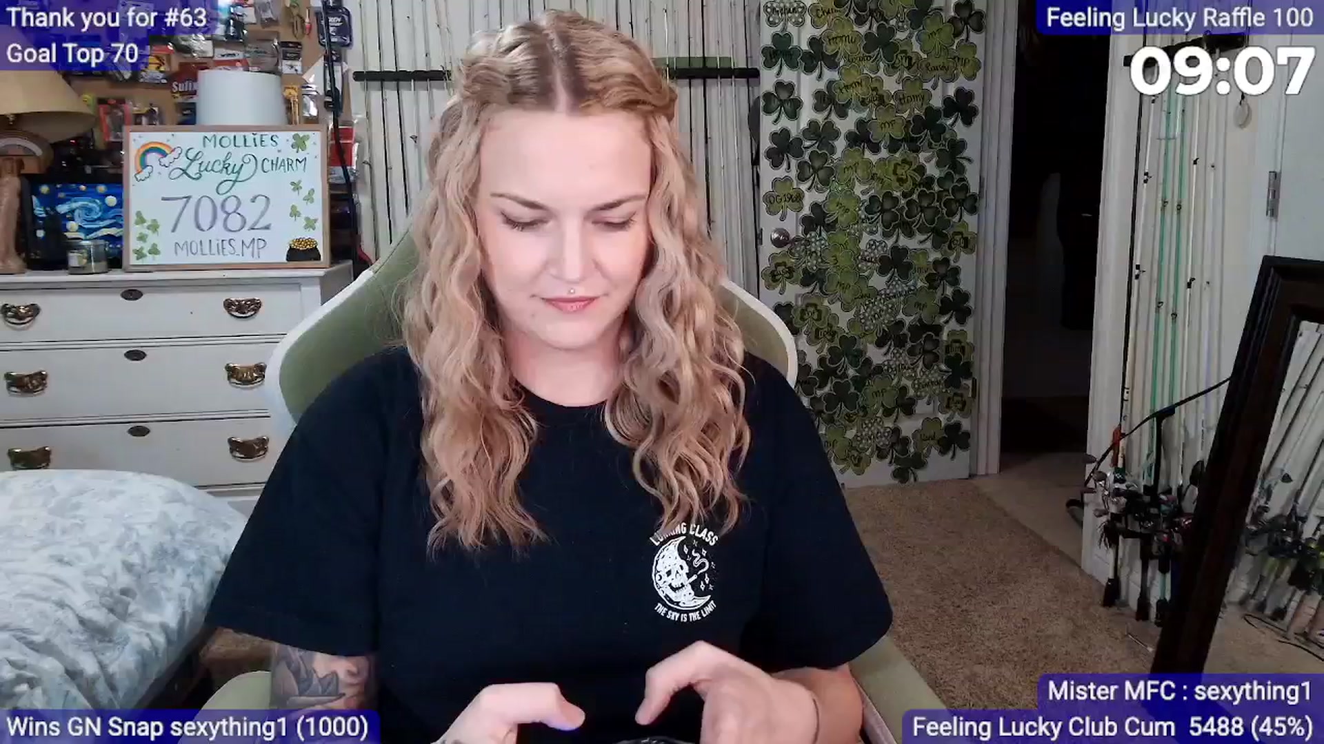 Gallery image thumbnail from MollieRose_'s myfreecams stream on, 03/12/2026, 04:12 image 4 of 20