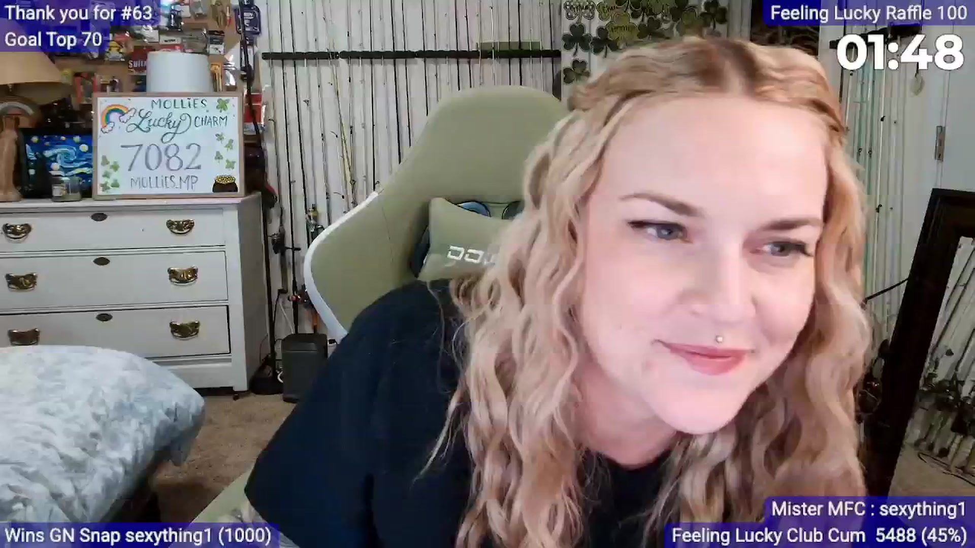 Gallery image thumbnail from MollieRose_'s myfreecams stream on, 03/12/2026, 04:12 image 14 of 20