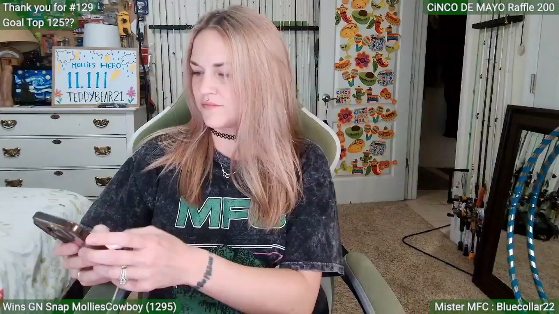 Gallery image thumbnail from MollieRose_'s myfreecams stream on, 04/22/2026, 04:03 image 15 of 20