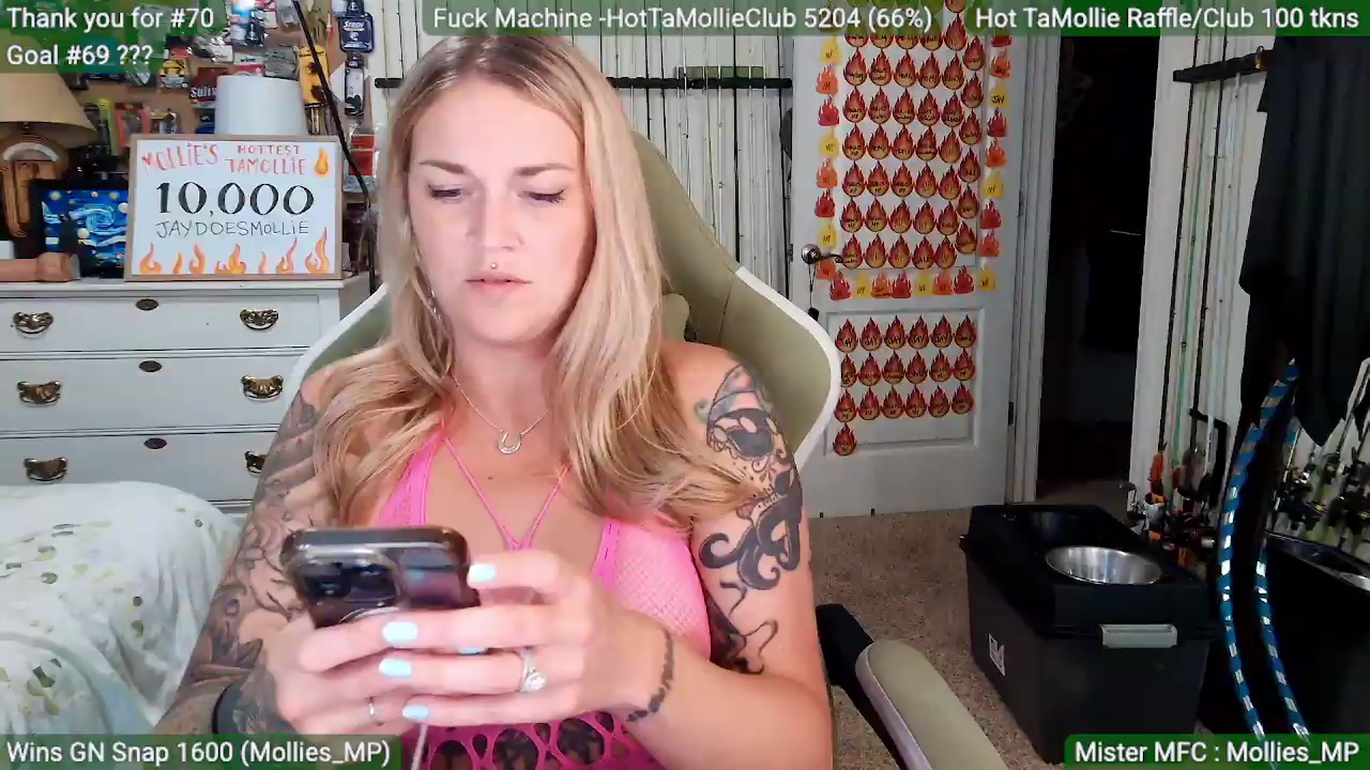 Gallery image thumbnail from MollieRose_'s myfreecams stream on, 06/11/2026, 04:00 image 1 of 20
