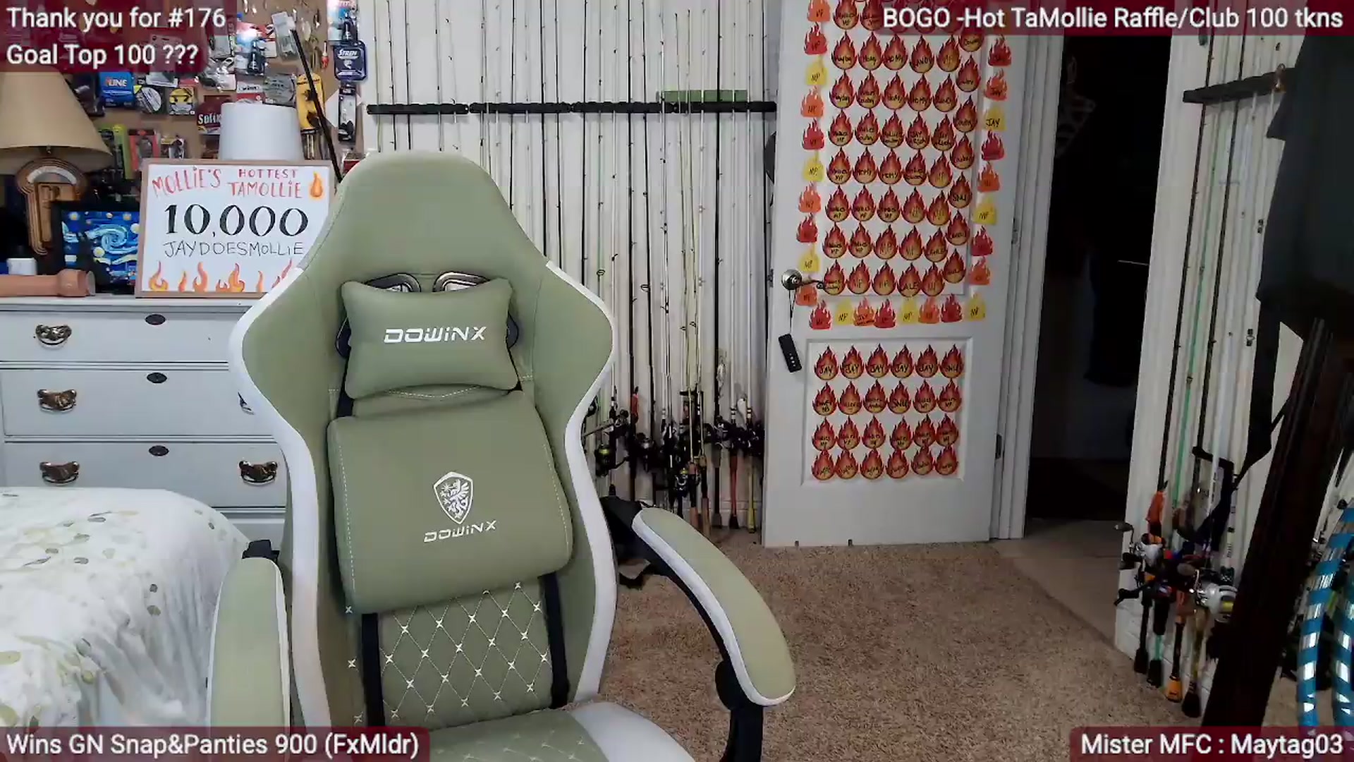 Gallery image thumbnail from MollieRose_'s myfreecams stream on, 06/23/2026, 03:33 image 14 of 20