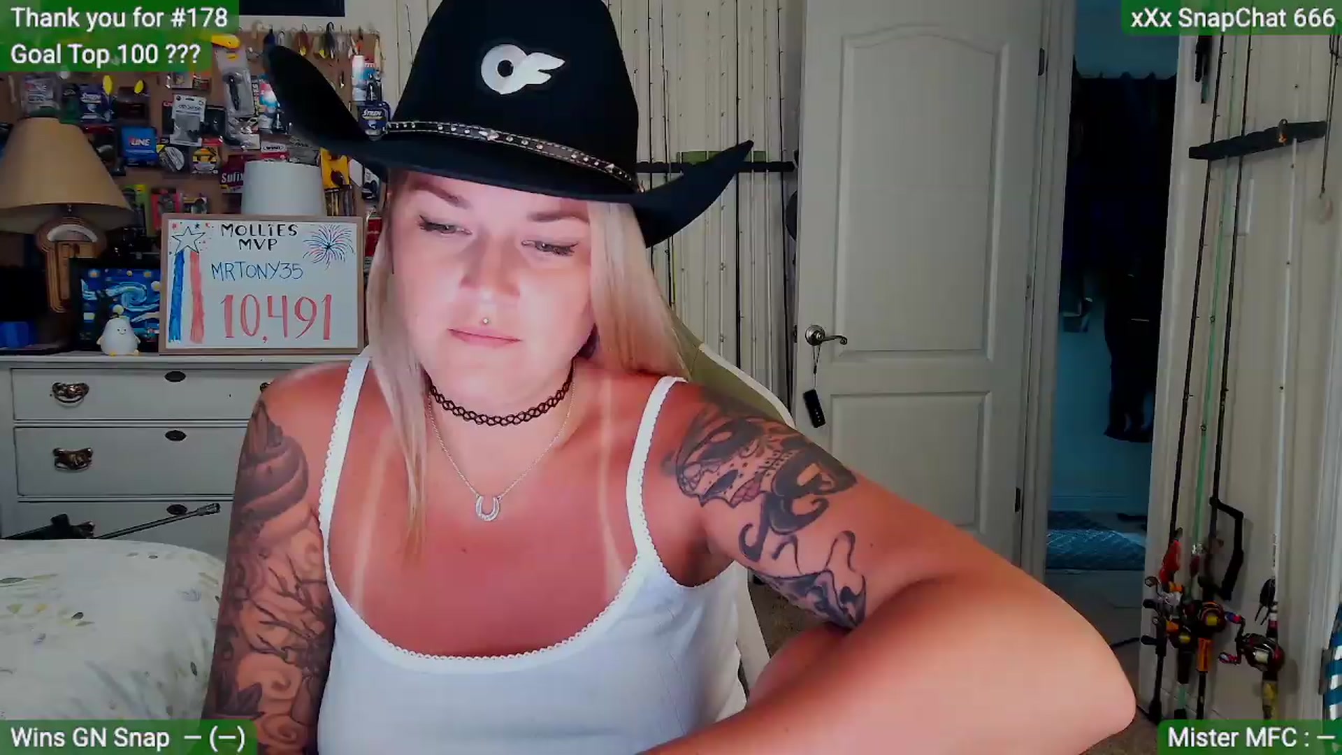 Gallery image thumbnail from MollieRose_'s myfreecams stream on, 07/31/2026, 01:01 image 2 of 20