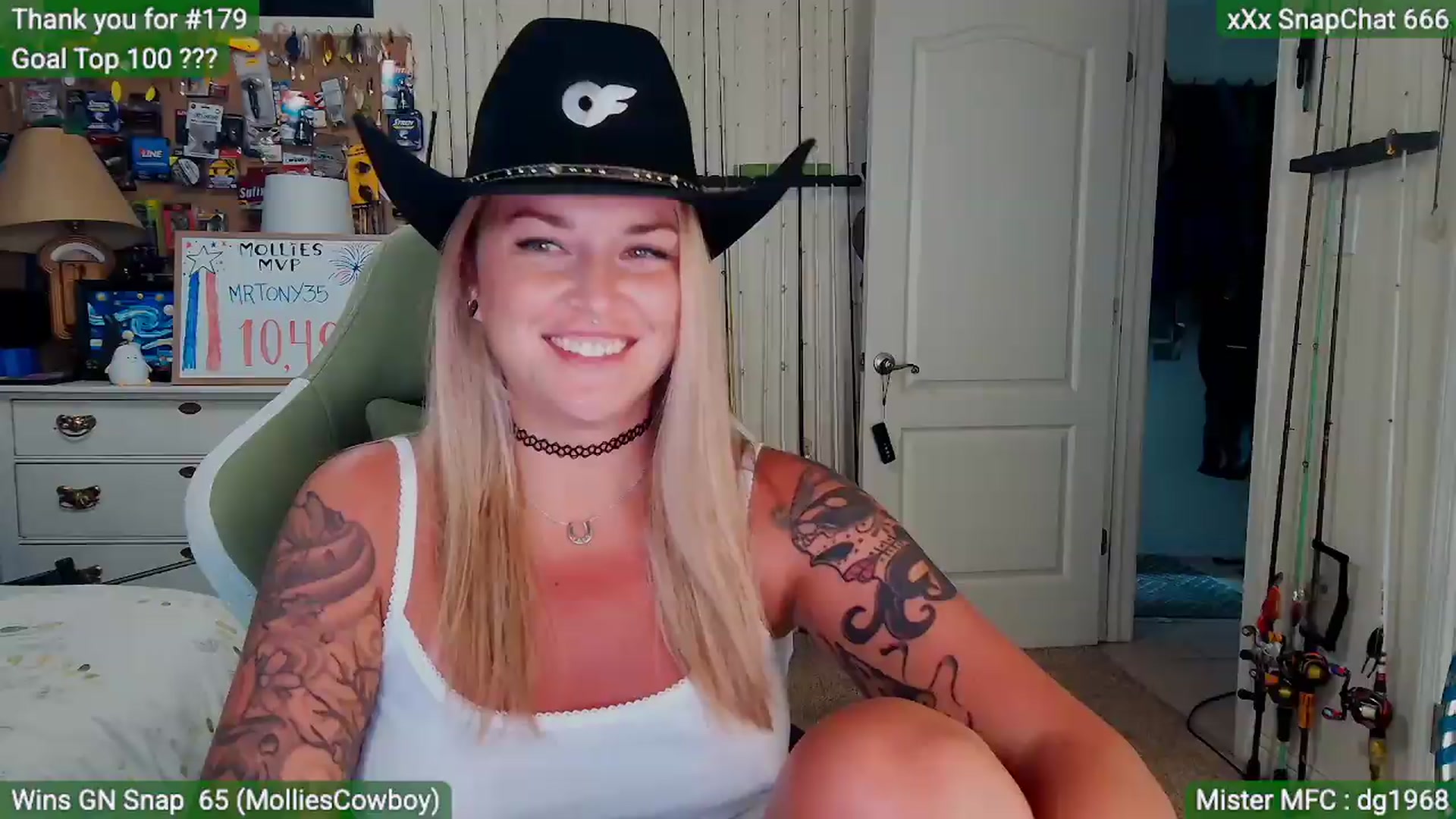 Gallery image thumbnail from MollieRose_'s myfreecams stream on, 07/31/2026, 01:01 image 6 of 20