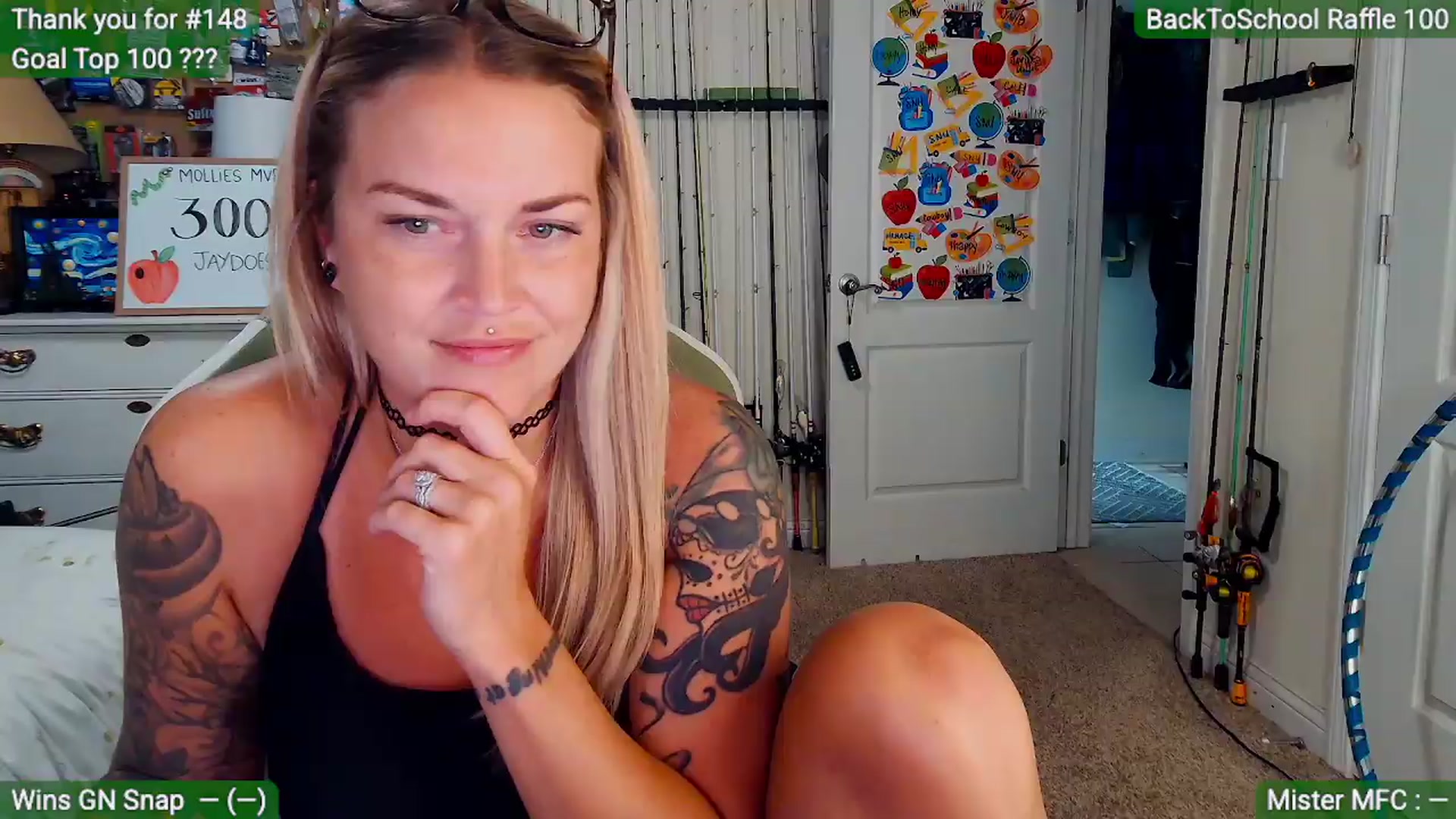 Gallery image thumbnail from MollieRose_'s myfreecams stream on, 08/04/2026, 23:59 image 14 of 20