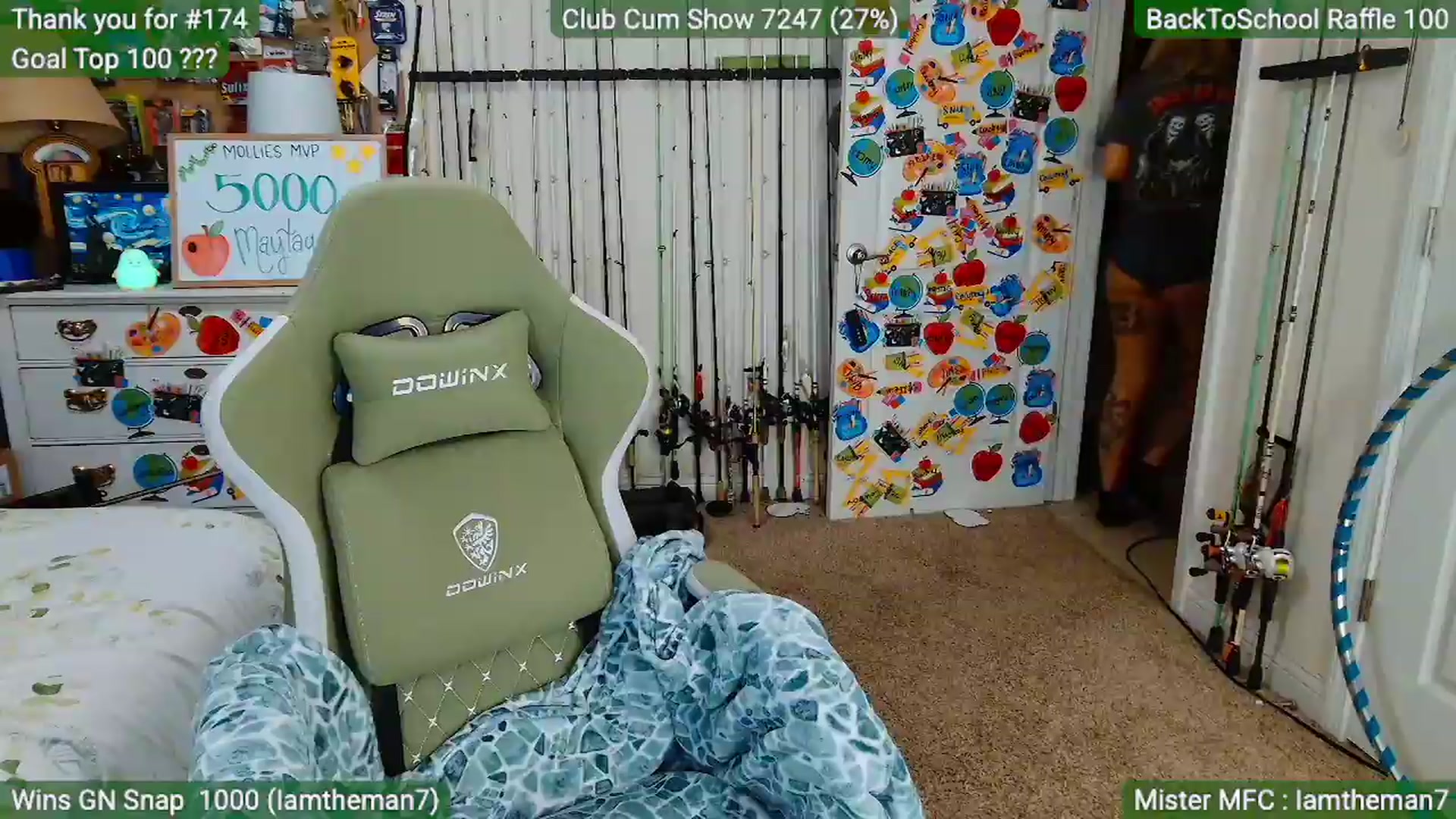 Gallery image thumbnail from MollieRose_'s myfreecams stream on, 08/21/2026, 04:00 image 5 of 20