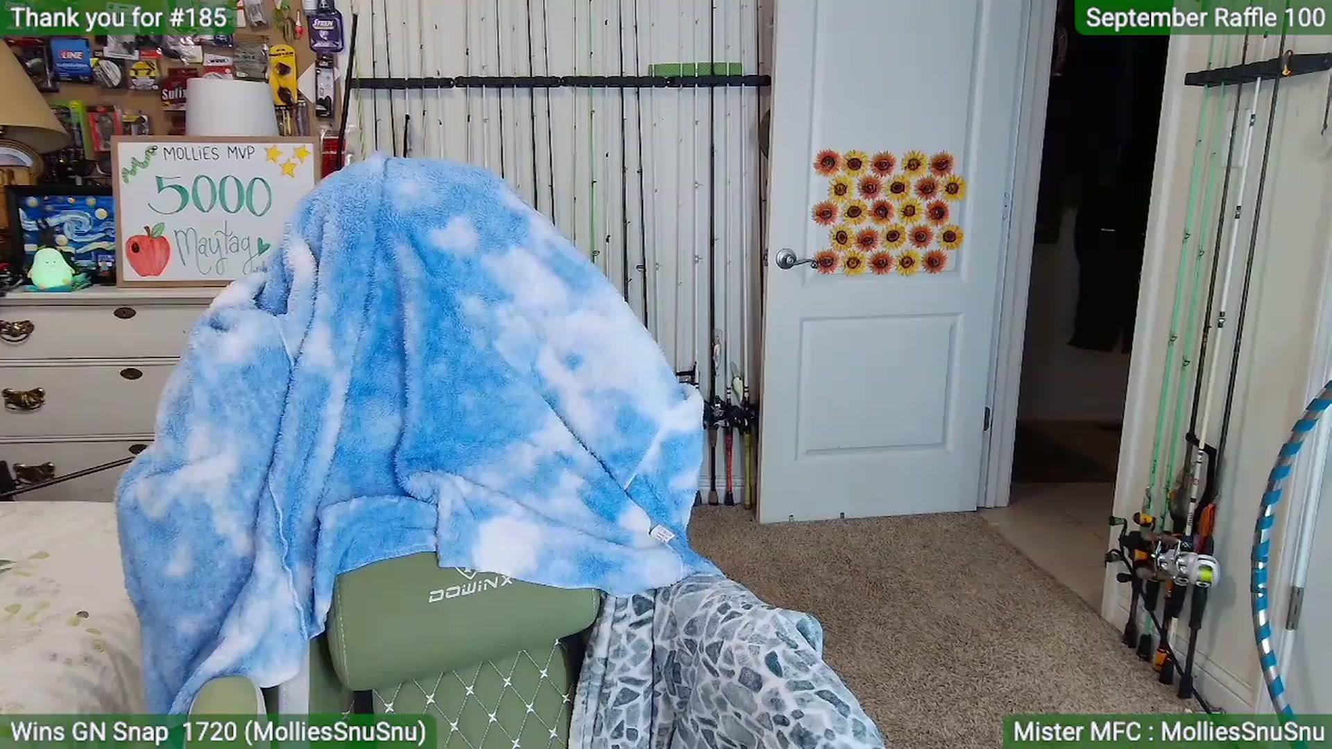 Gallery image thumbnail from MollieRose_'s myfreecams stream on, 08/28/2026, 24:02 image 17 of 20