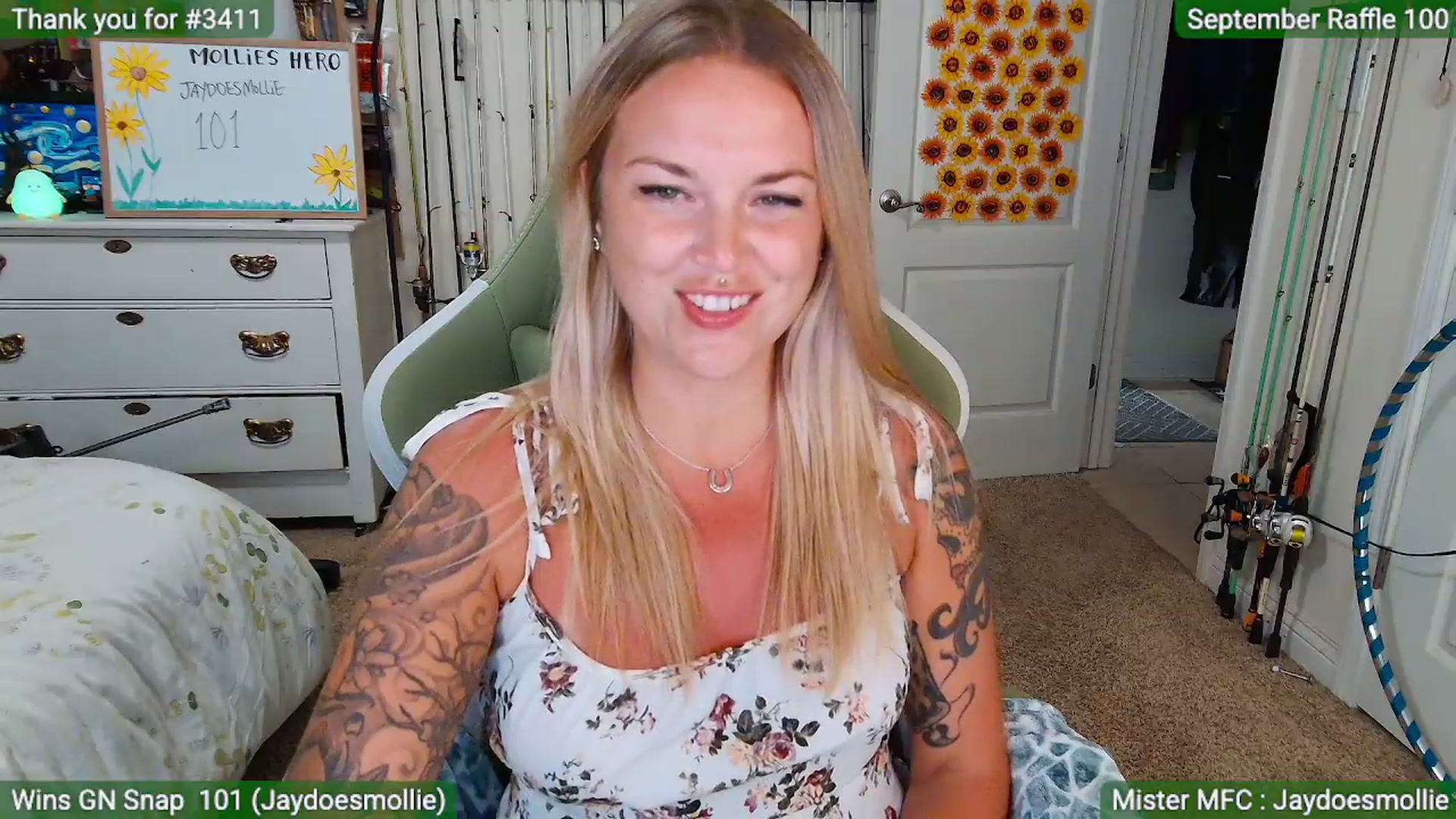 Gallery image thumbnail from MollieRose_'s myfreecams stream on, 09/03/2026, 24:01 image 14 of 20