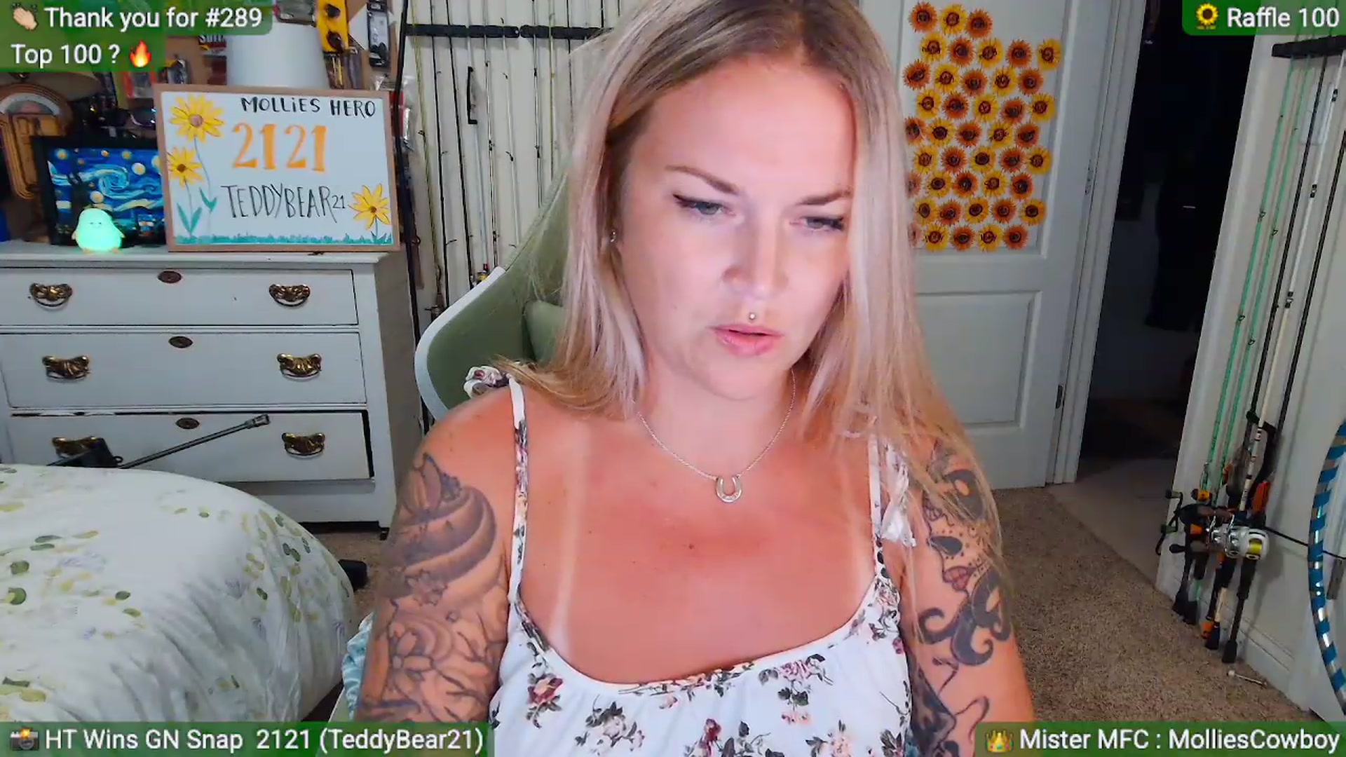 Gallery image thumbnail from MollieRose_'s myfreecams stream on, 09/03/2026, 03:44 image 18 of 20