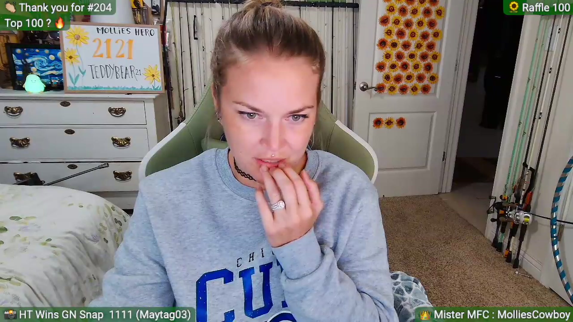 Gallery image thumbnail from MollieRose_'s myfreecams stream on, 09/04/2026, 03:39 image 13 of 20