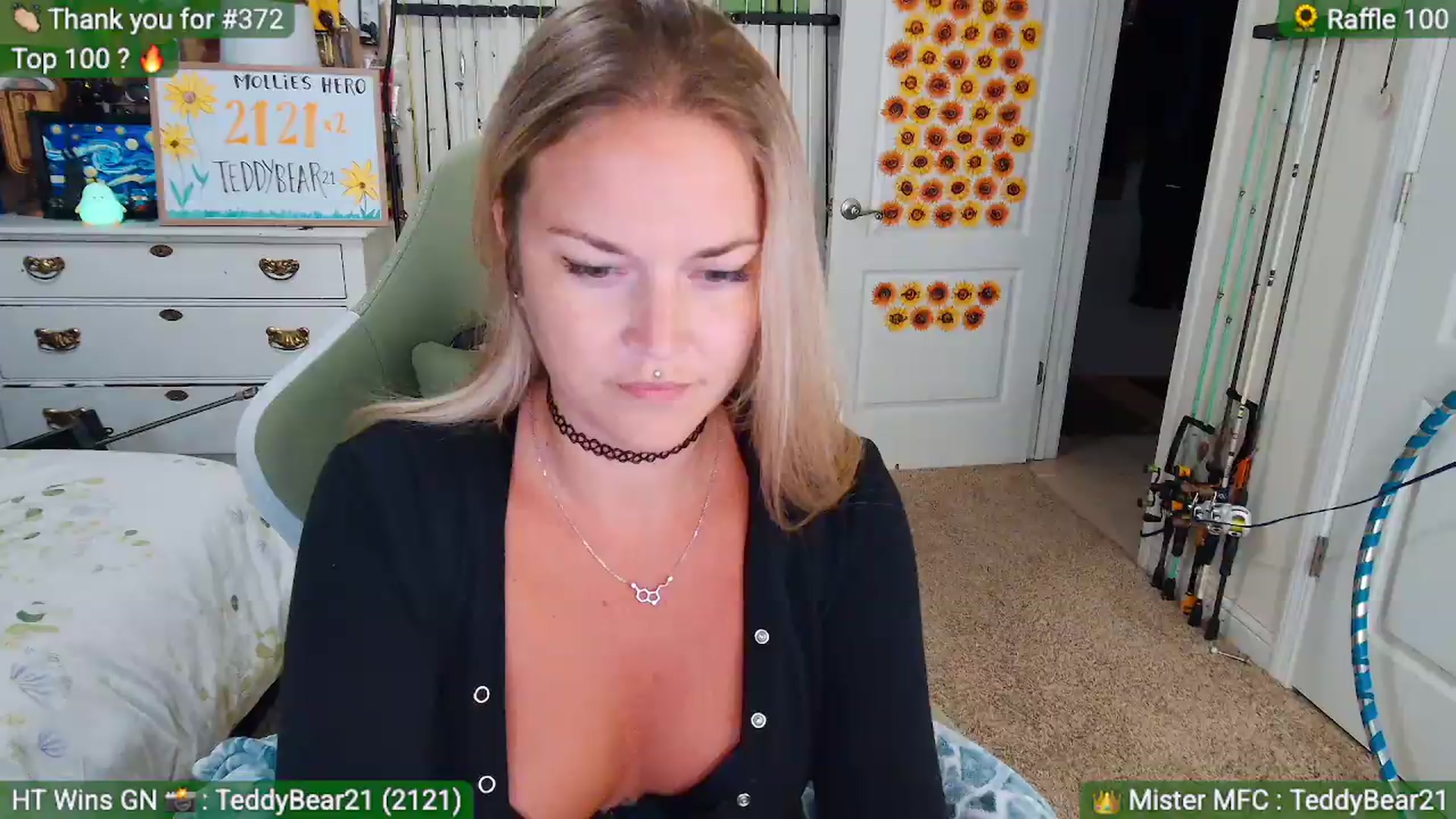 Gallery image thumbnail from MollieRose_'s myfreecams stream on, 09/09/2026, 04:02 image 16 of 20