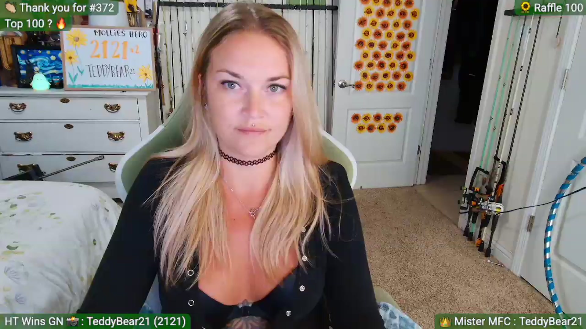 Gallery image thumbnail from MollieRose_'s myfreecams stream on, 09/09/2026, 04:02 image 15 of 20