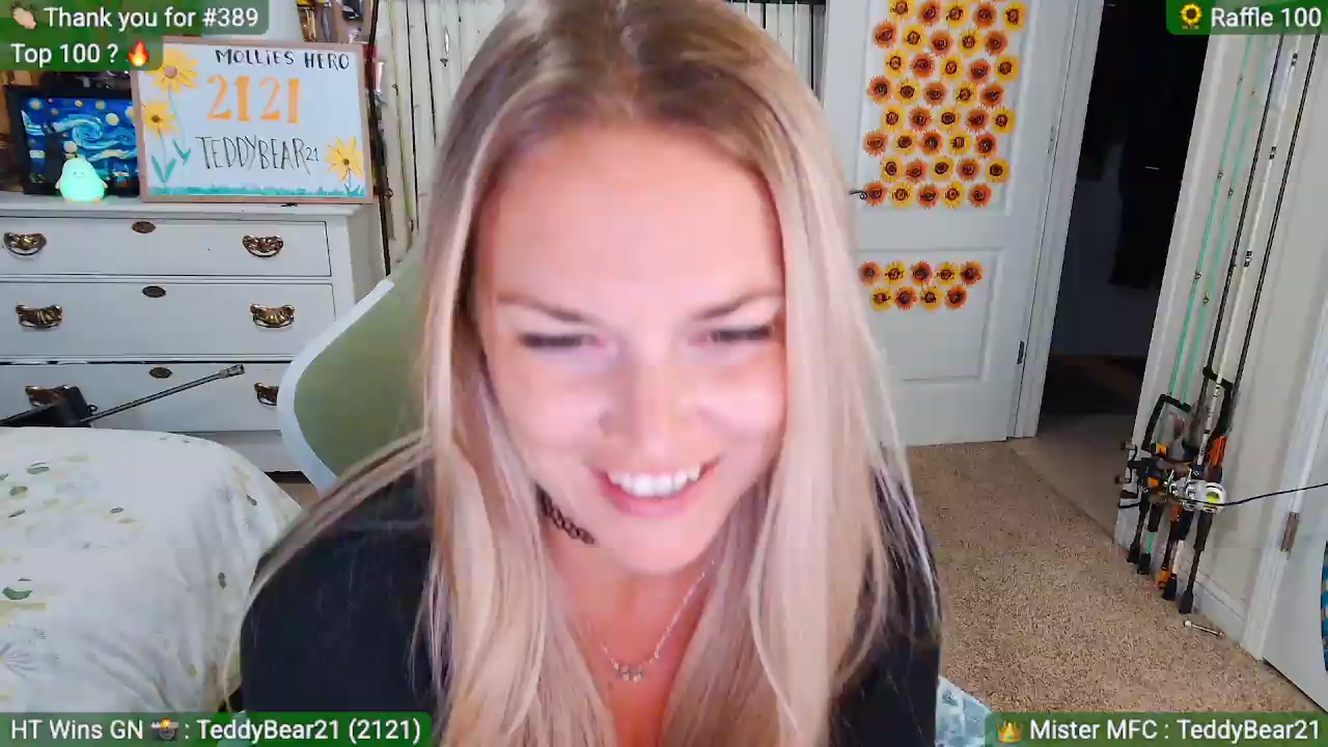 Gallery image thumbnail from MollieRose_'s myfreecams stream on, 09/09/2026, 04:02 image 6 of 20