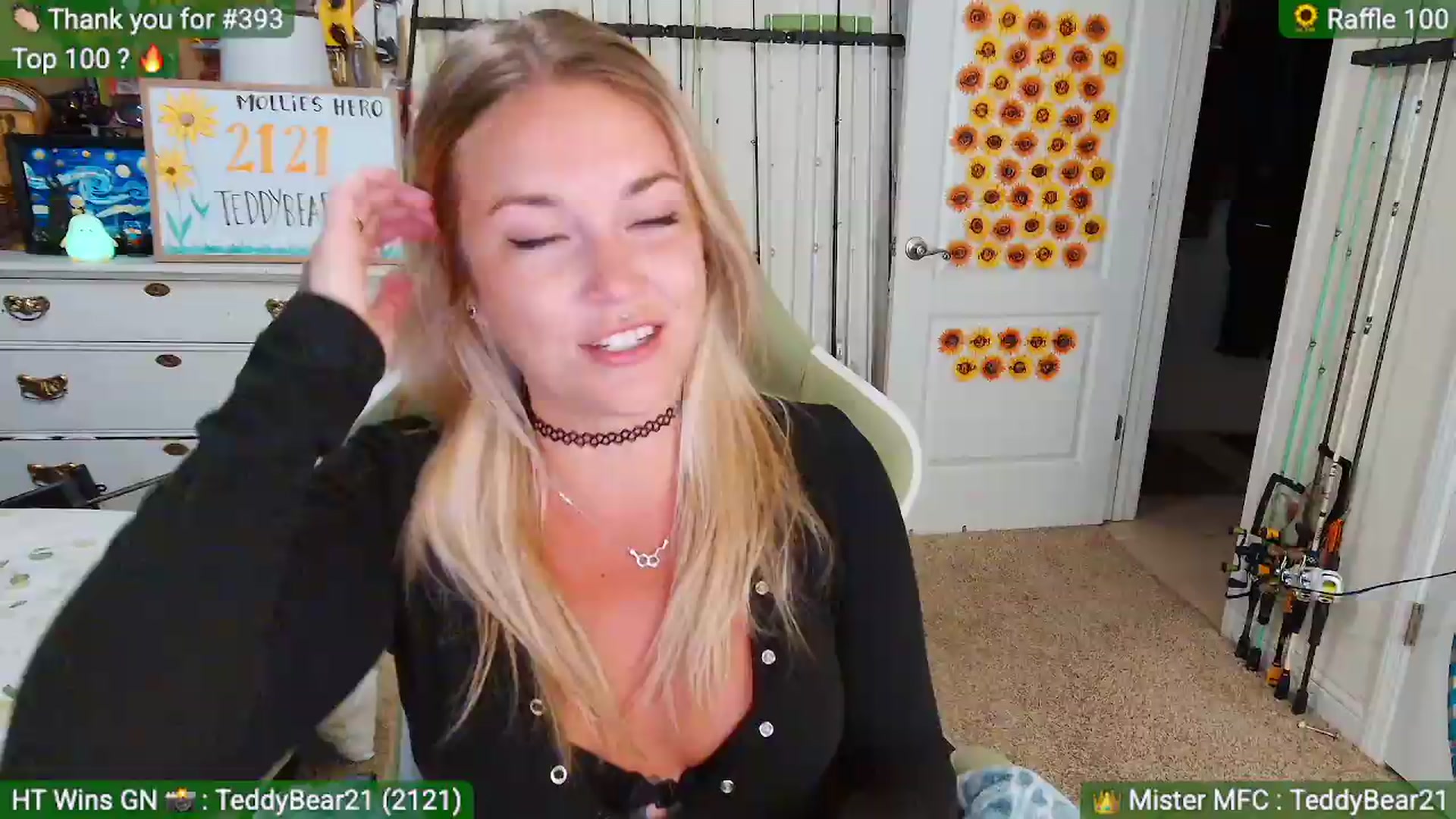 Gallery image thumbnail from MollieRose_'s myfreecams stream on, 09/09/2026, 04:02 image 3 of 20
