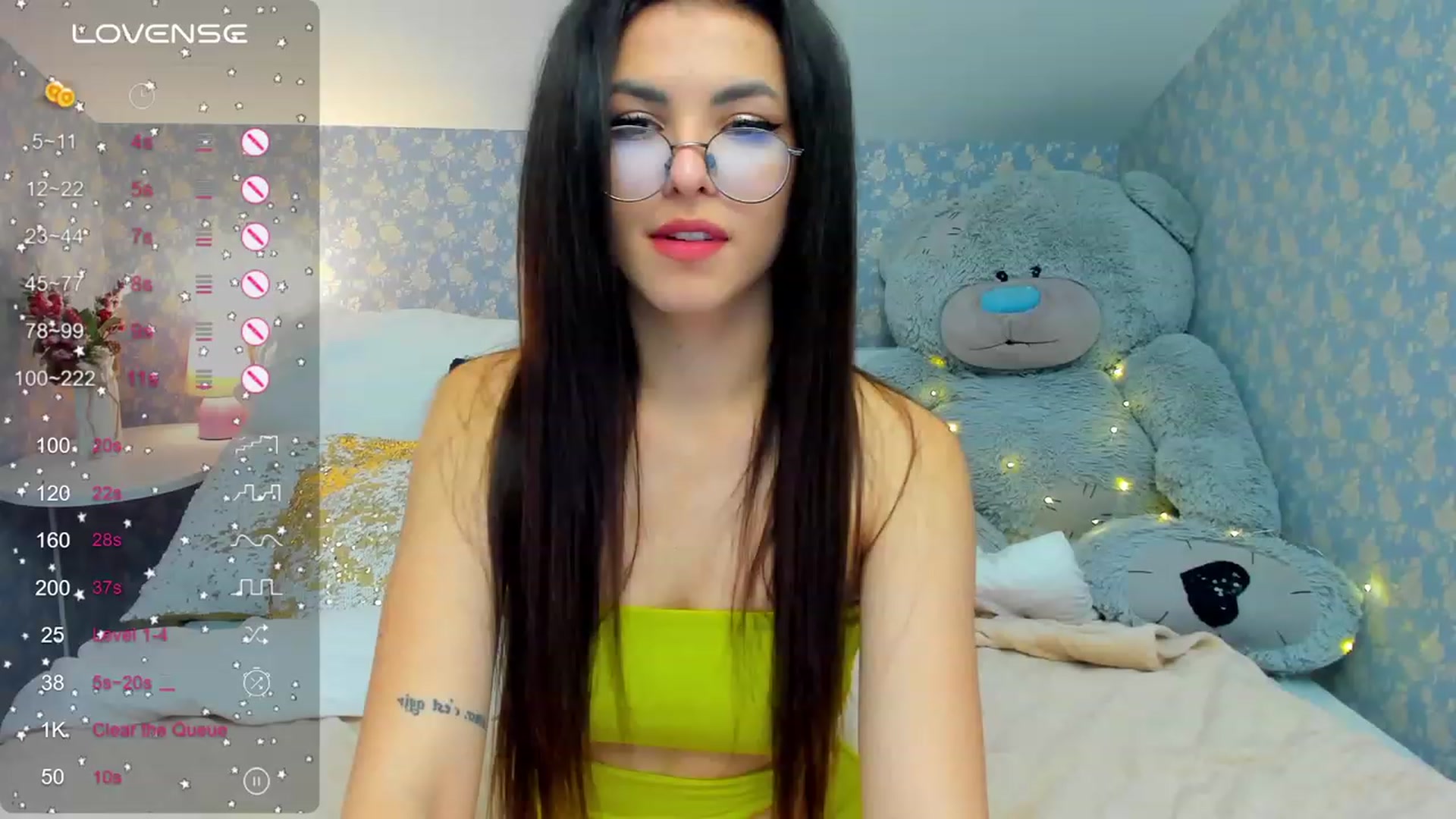 Gallery image thumbnail from MollyClark's myfreecams stream on, 12/31/2023, 13:12 image 12 of 20