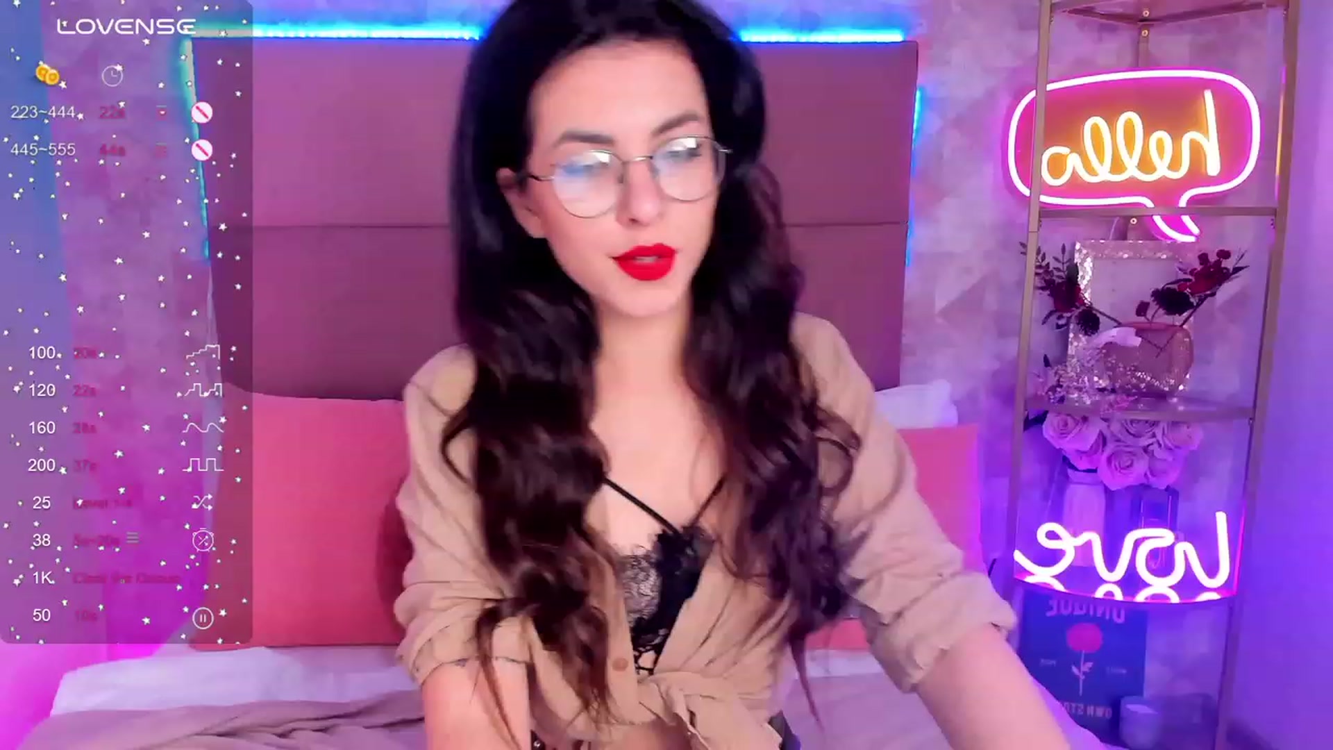 Gallery image thumbnail from MollyClark's myfreecams stream on, 12/31/2023, 15:05 image 14 of 20