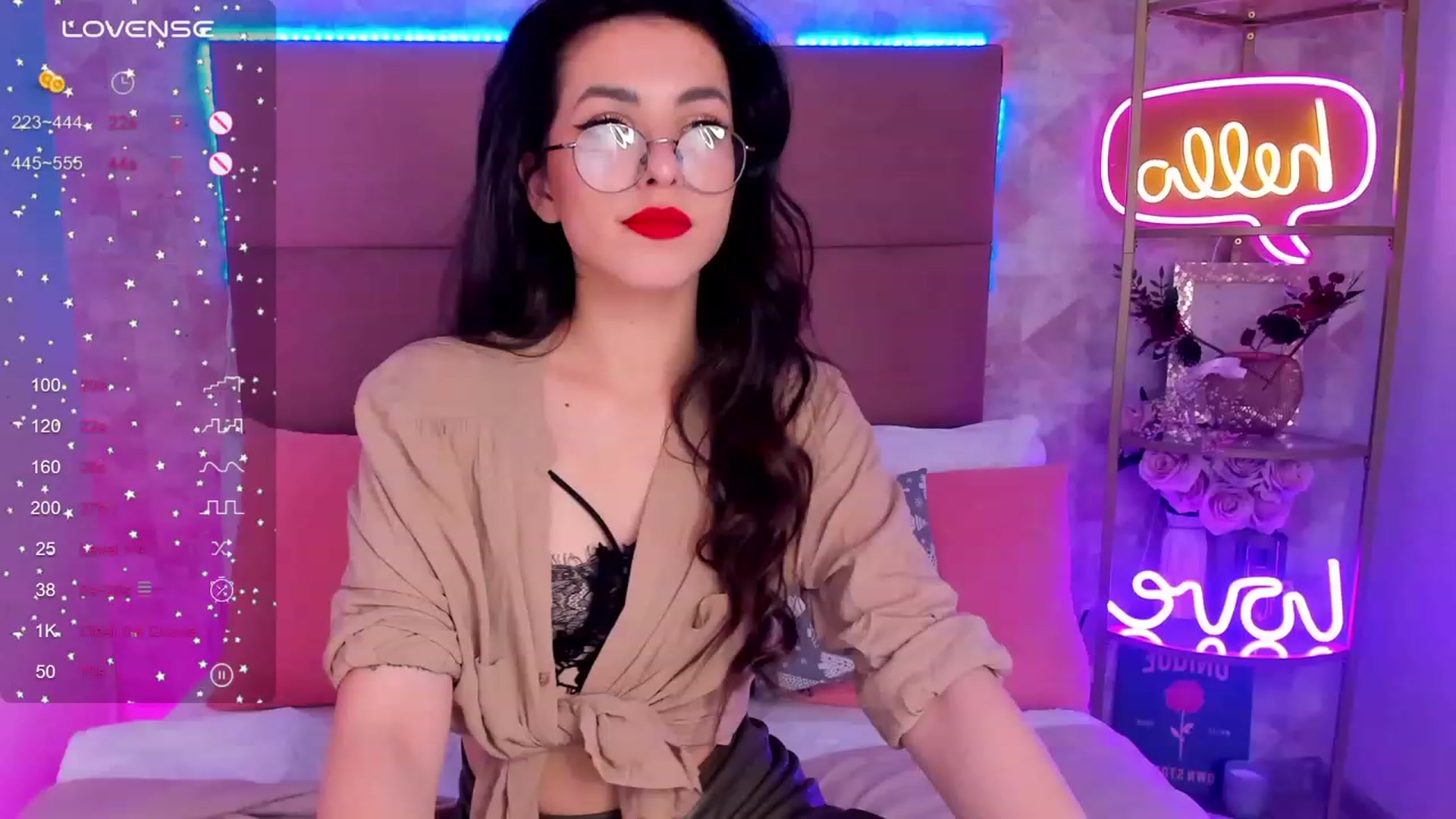 Gallery image thumbnail from MollyClark's myfreecams stream on, 12/31/2023, 15:05 image 15 of 20