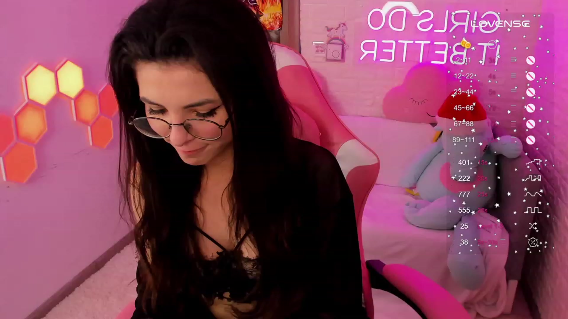 Gallery image thumbnail from MollyClark's myfreecams stream on, 01/06/2024, 14:53 image 13 of 20