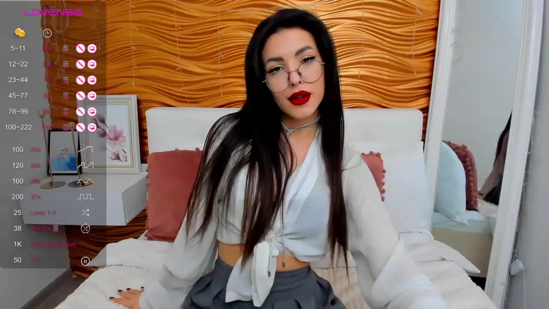 Gallery image thumbnail from MollyClark's myfreecams stream on, 02/05/2024, 13:51 image 6 of 20