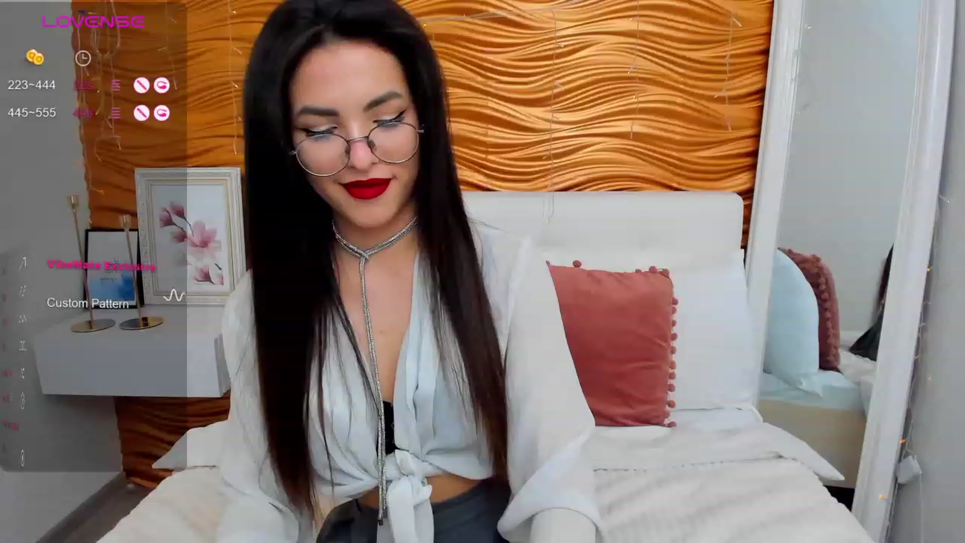 Gallery image thumbnail from MollyClark's myfreecams stream on, 02/05/2024, 13:51 image 7 of 20